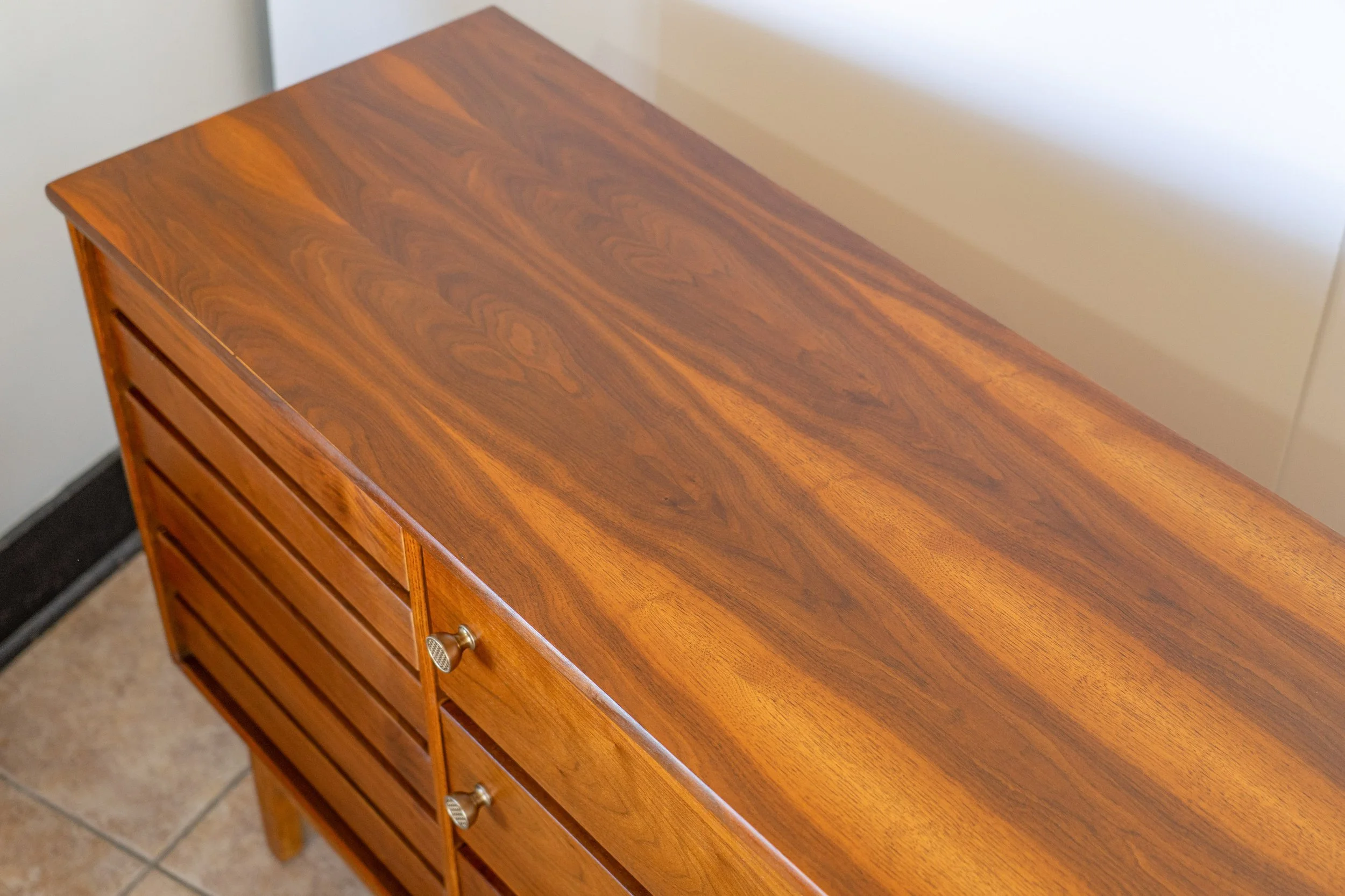 stanley dresser_7.jpg