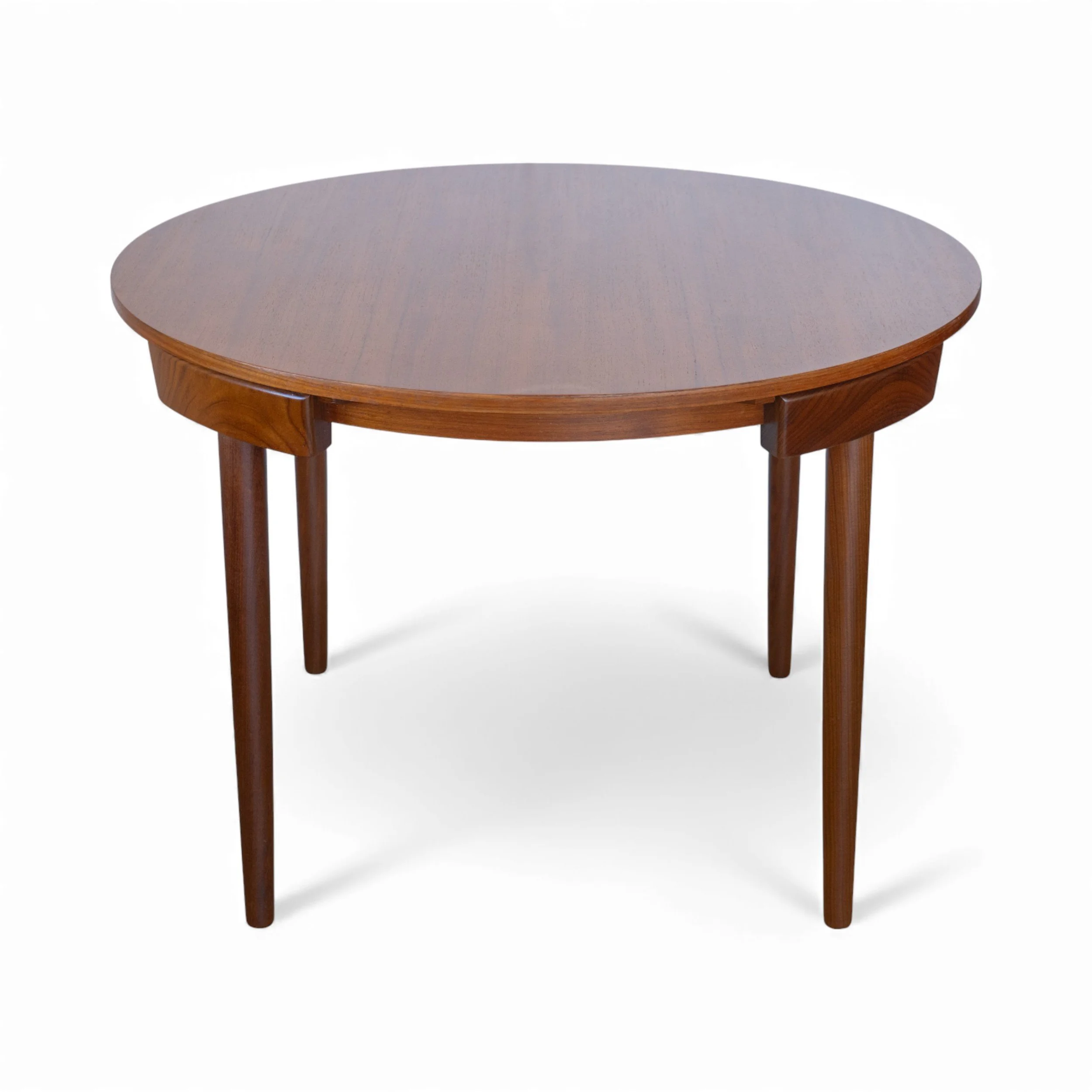 Hans Olsen 3 legged_3.jpg