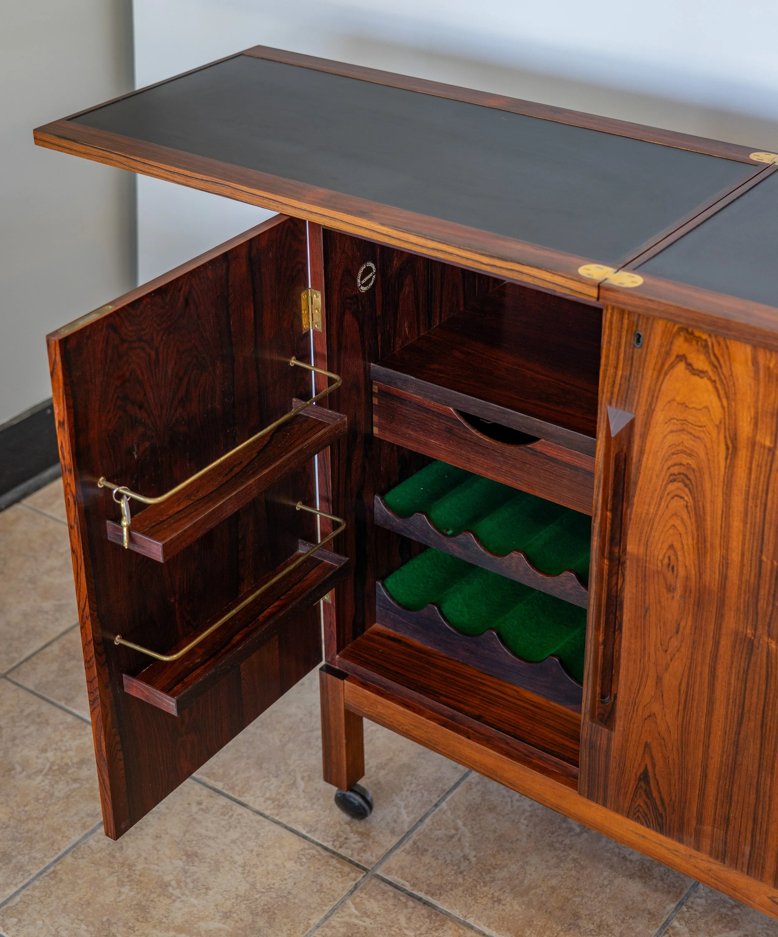 Bruksbo rosewood bar_7.jpg