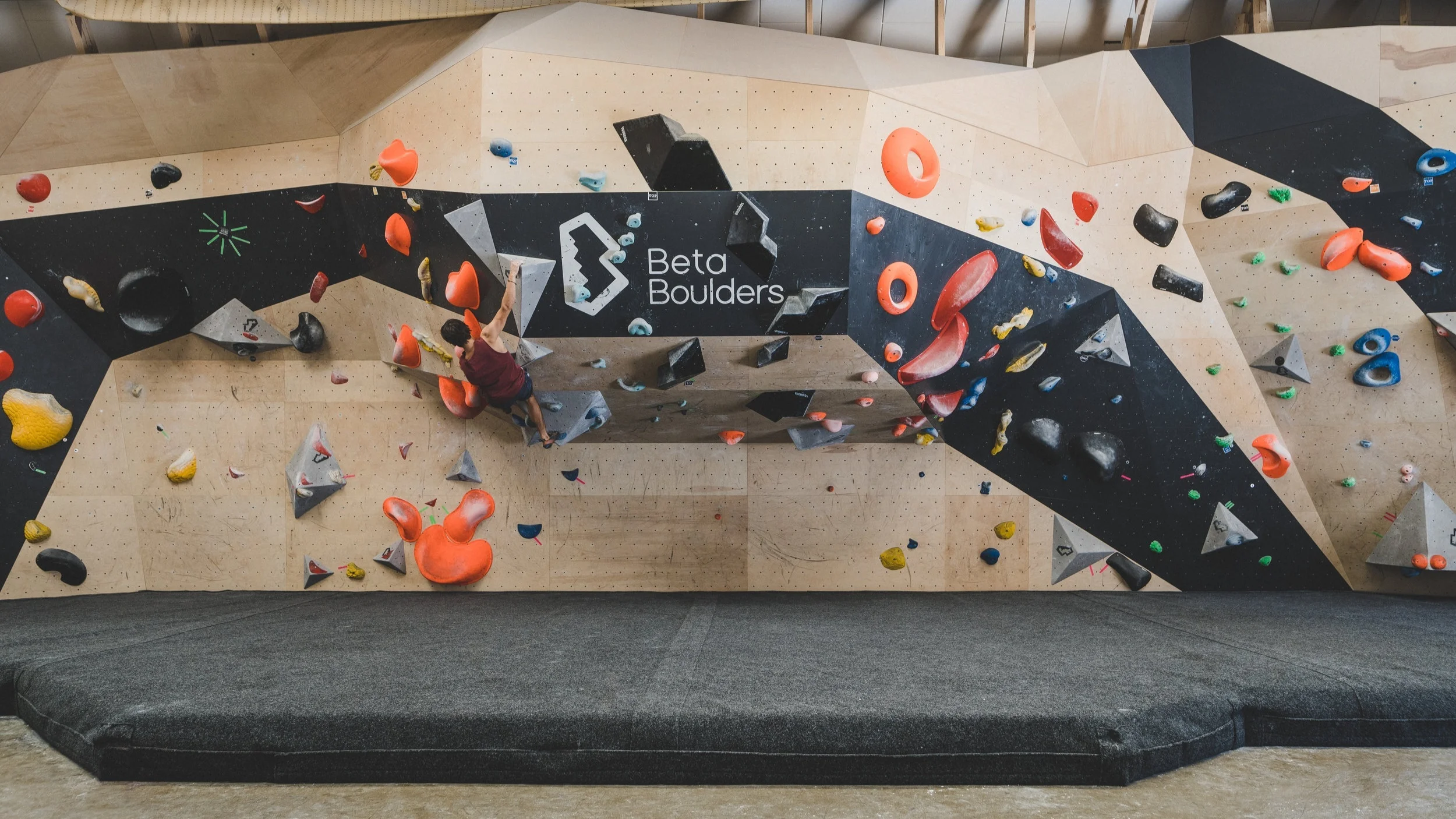Bouldering+Competition+Wall.jpg