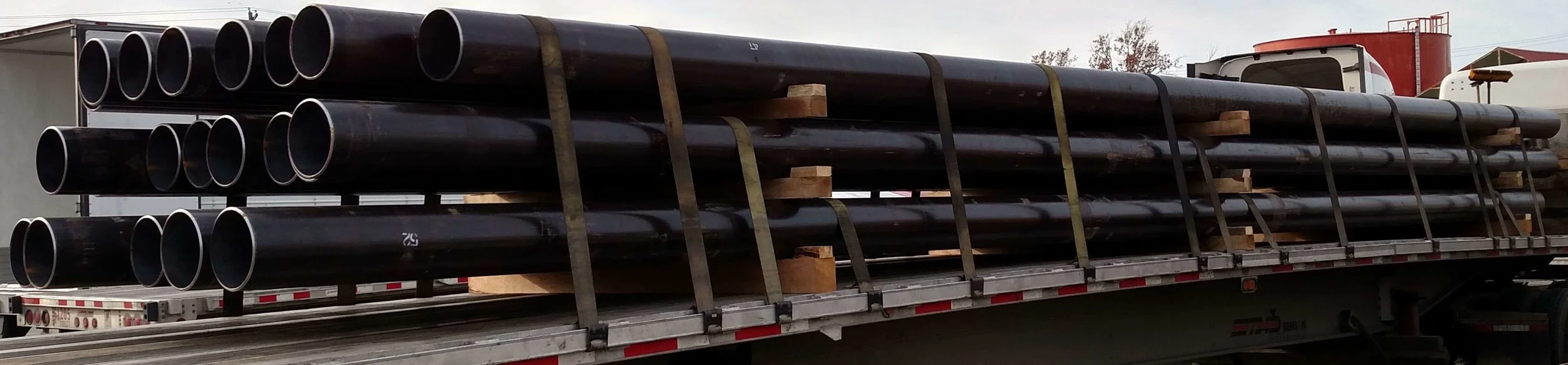 E-4: Pipe should be belly strapped on each level.