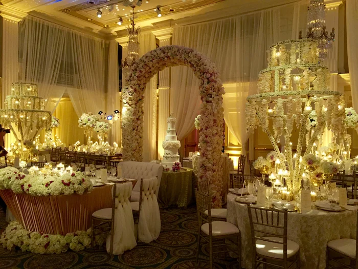 0001Cake-BridalTable.jpg