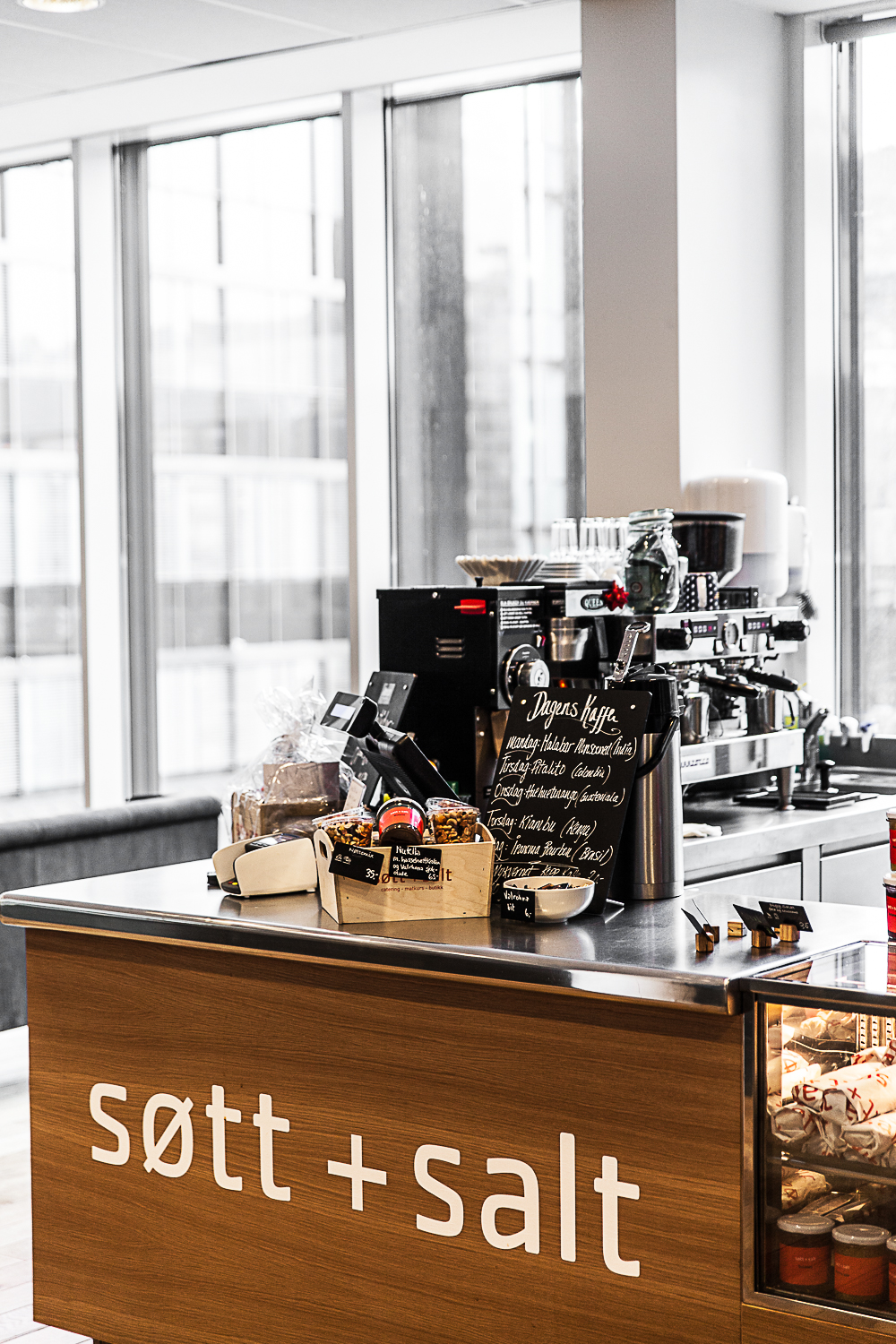 Gå på kafé på jobben