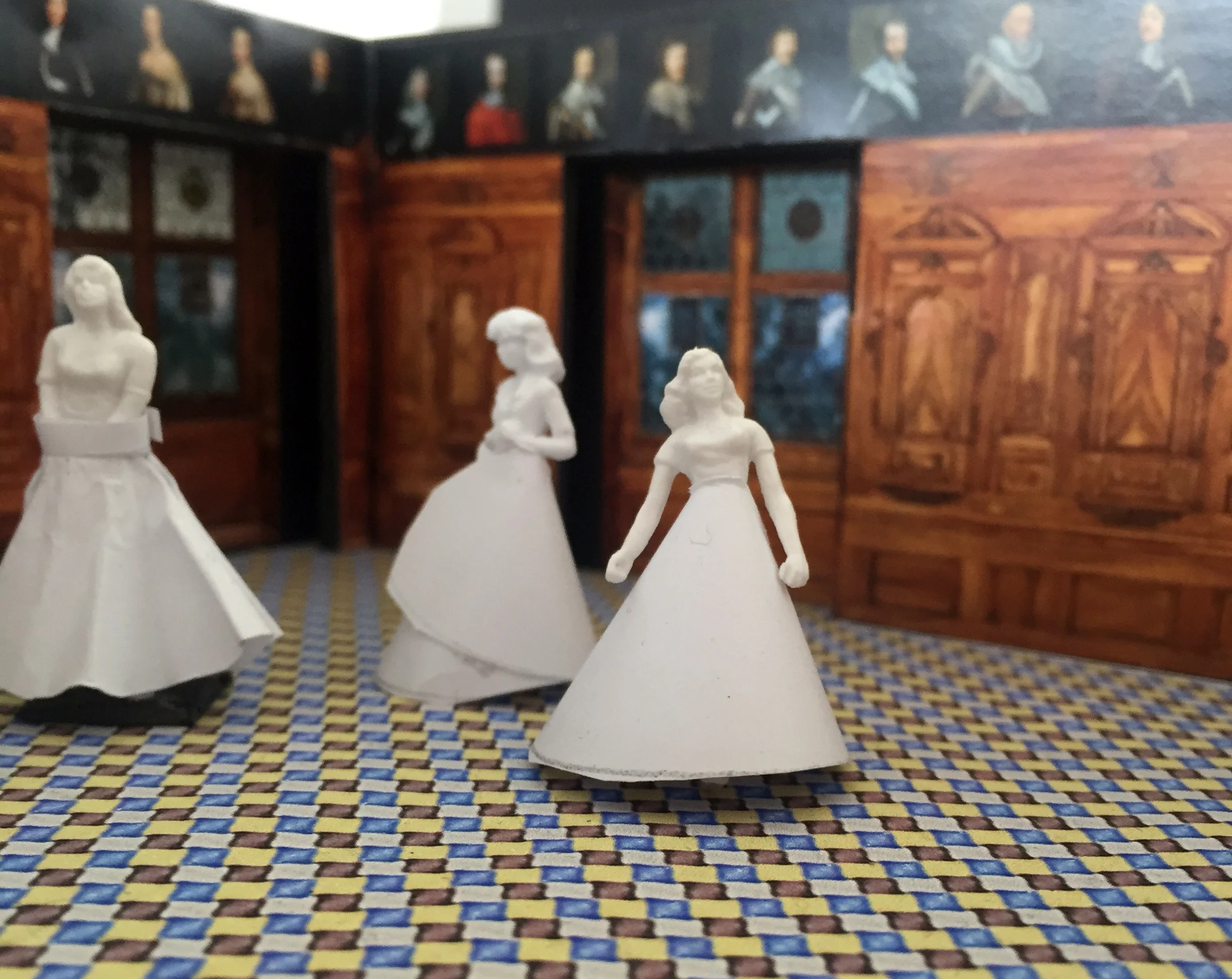 ATELIER_BRUECKNER_Lochmannsaal_Figurinen_.jpg
