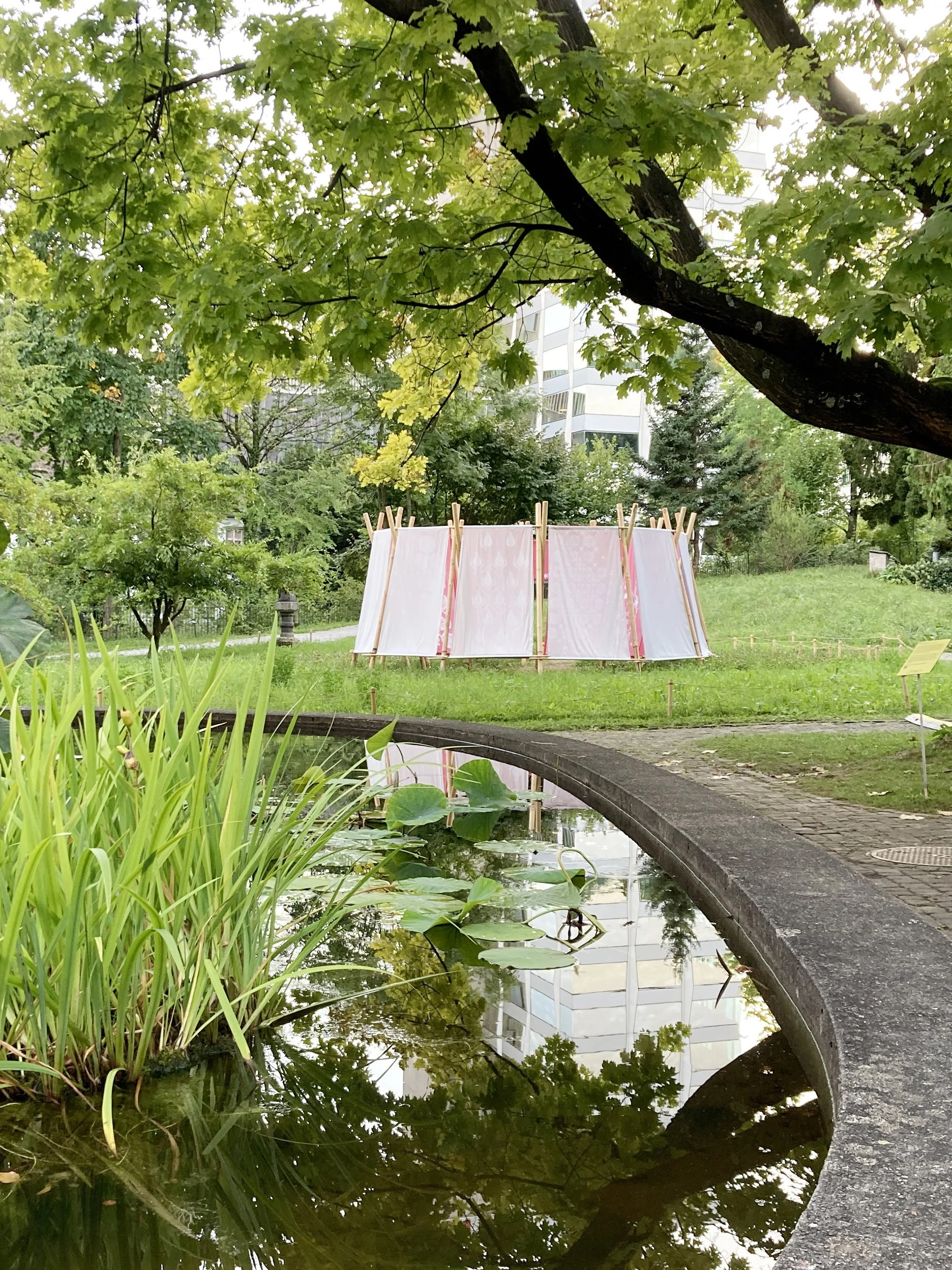 DBZ25_Ephemeral Enclosures, Perennial Commons_ Mehling_de Lalouvière_FotoGCH.jpg