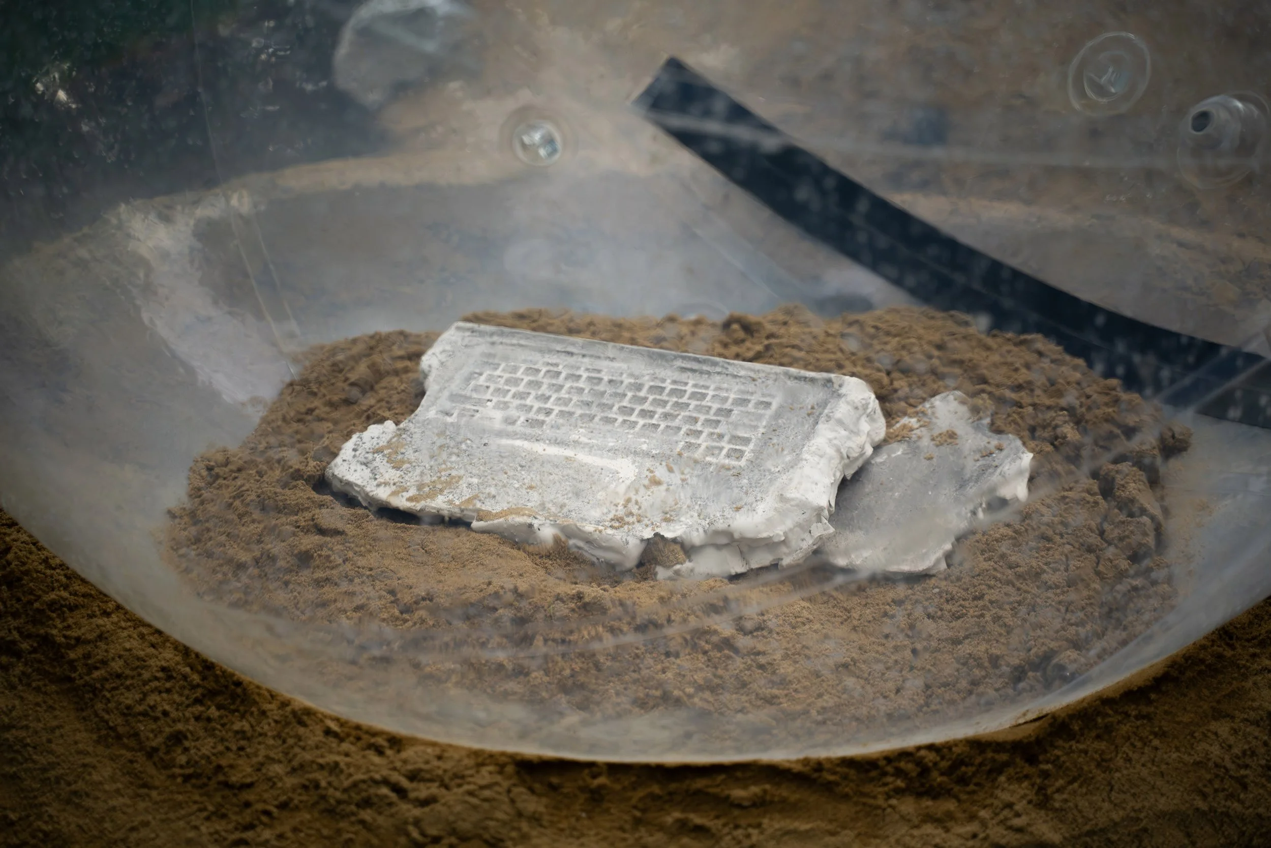 DBZ25_Layers of the DigitoScene_Tuenkers NohaL_FotoAlexaWeiss5.jpg