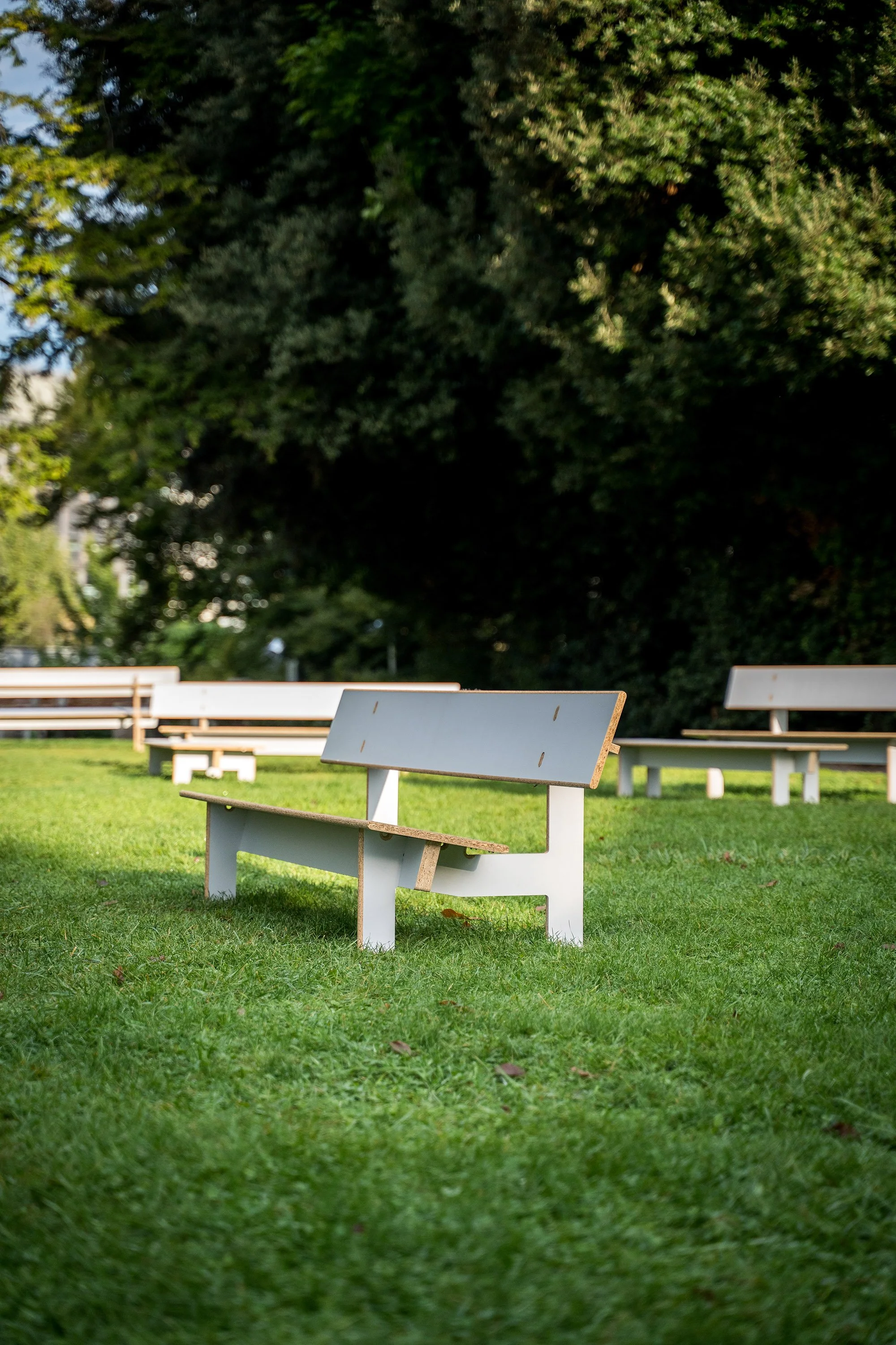 DBZ25_Stool Around the Park_Ebnoether_FotoAlexaWeiss2.jpg
