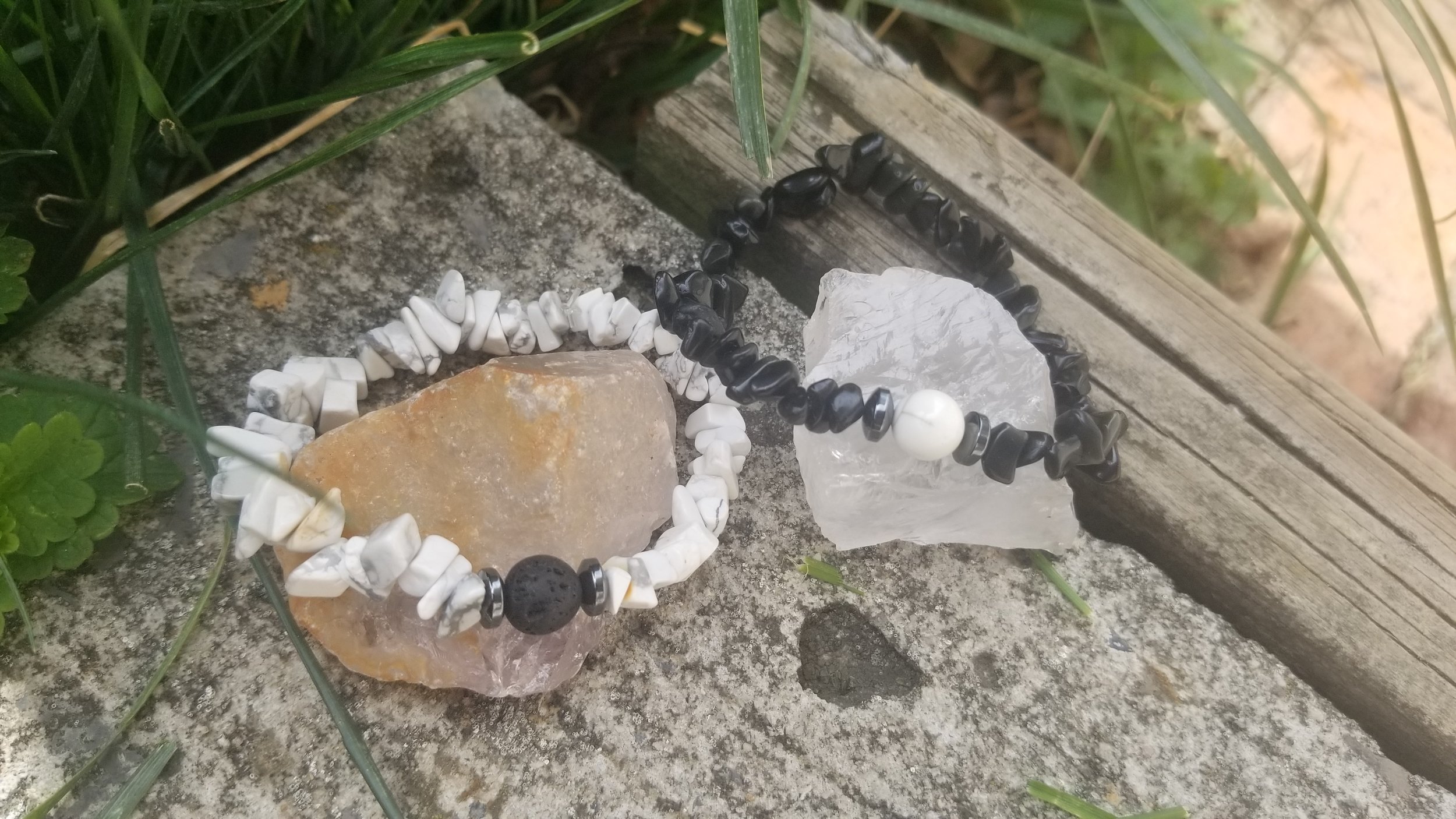 Connection Bracelet _ Black and White _ 20190424_141422.jpg