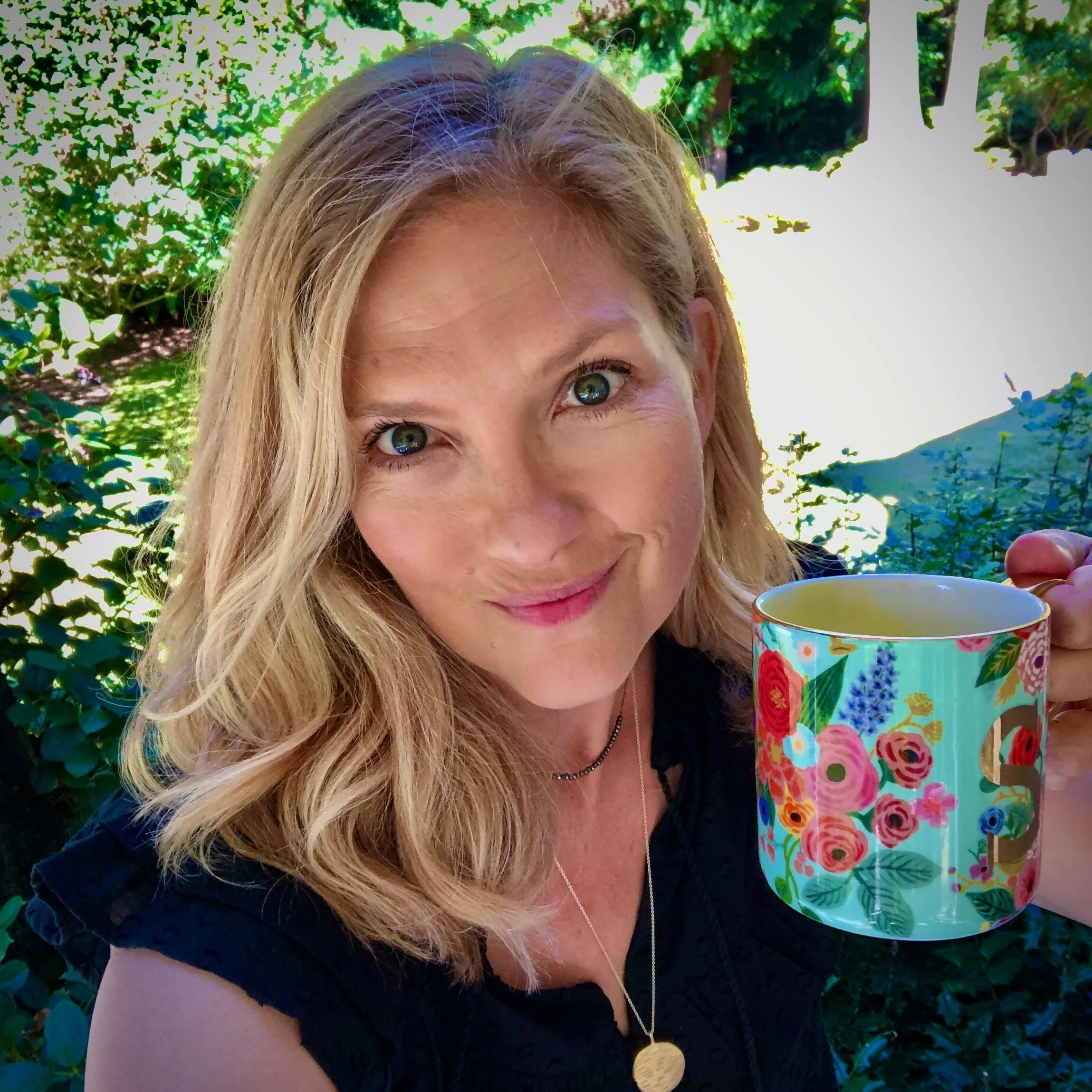 Mood boosting maca turmeric tea