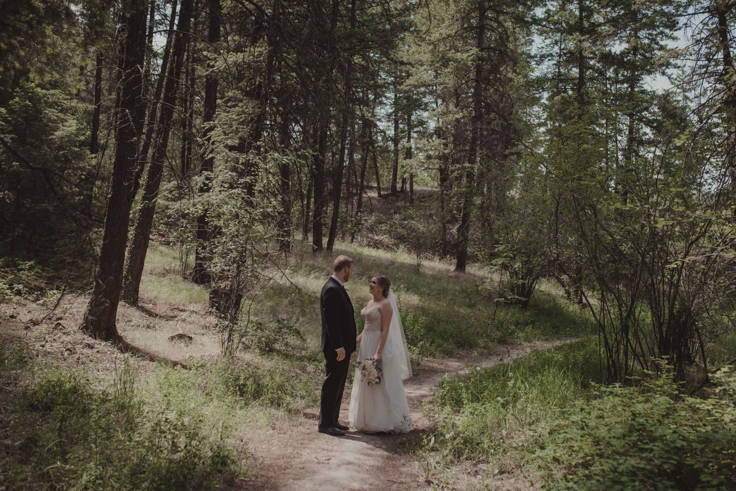 Downtown-Kamloops-Wedding-37.jpg
