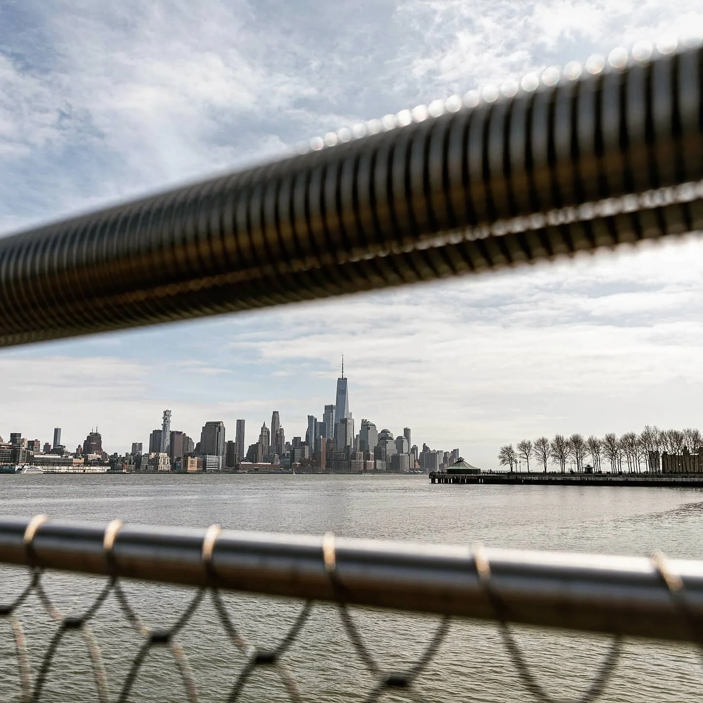 Wave to #NYC 👋
.
.
.
.
.
.
.
.
.
.
.
.
.
.
.
#dankvisionz #photography #photooftheday #justgoshoot #instagood #throughthelens #instaphoto #photographydaily #newyorkcity #nyc #hoboken #nycskyline #freedomtower #photogram #beautifulbuildings #skyscrap