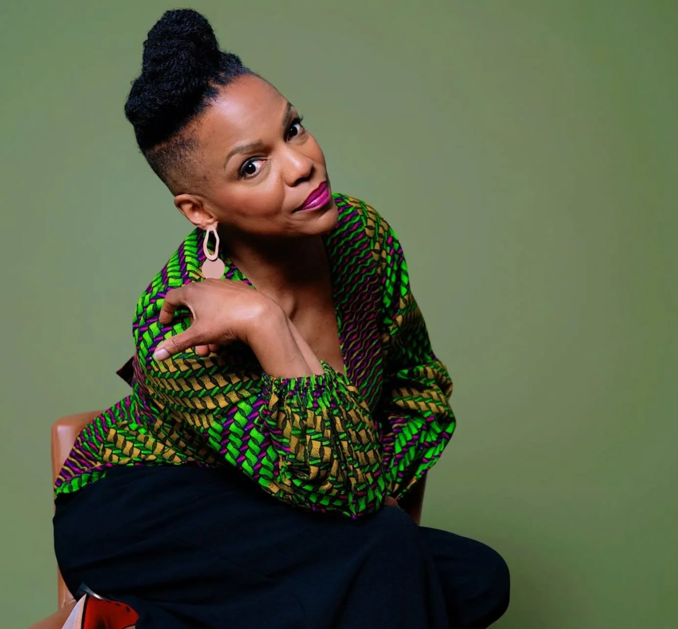 From the church pews of Cambridge, MA, to the stage of Carnegie Hall, Nnenna Freelon is the definition of a jazz icon. With a career spanning over 40 years and multiple Grammy nominations, her journey is a masterclass in passion and purpose.

Her pat