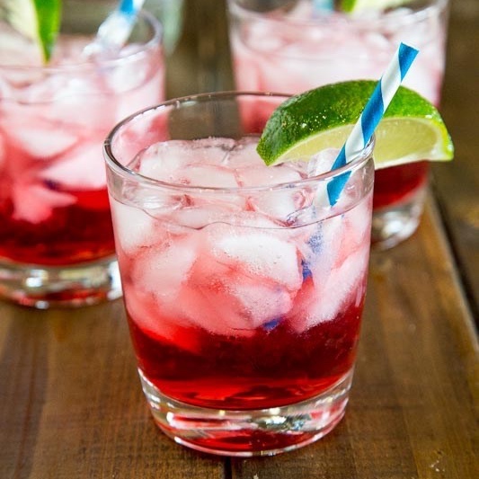 Cranberry-Vodka-with-Lime.jpg