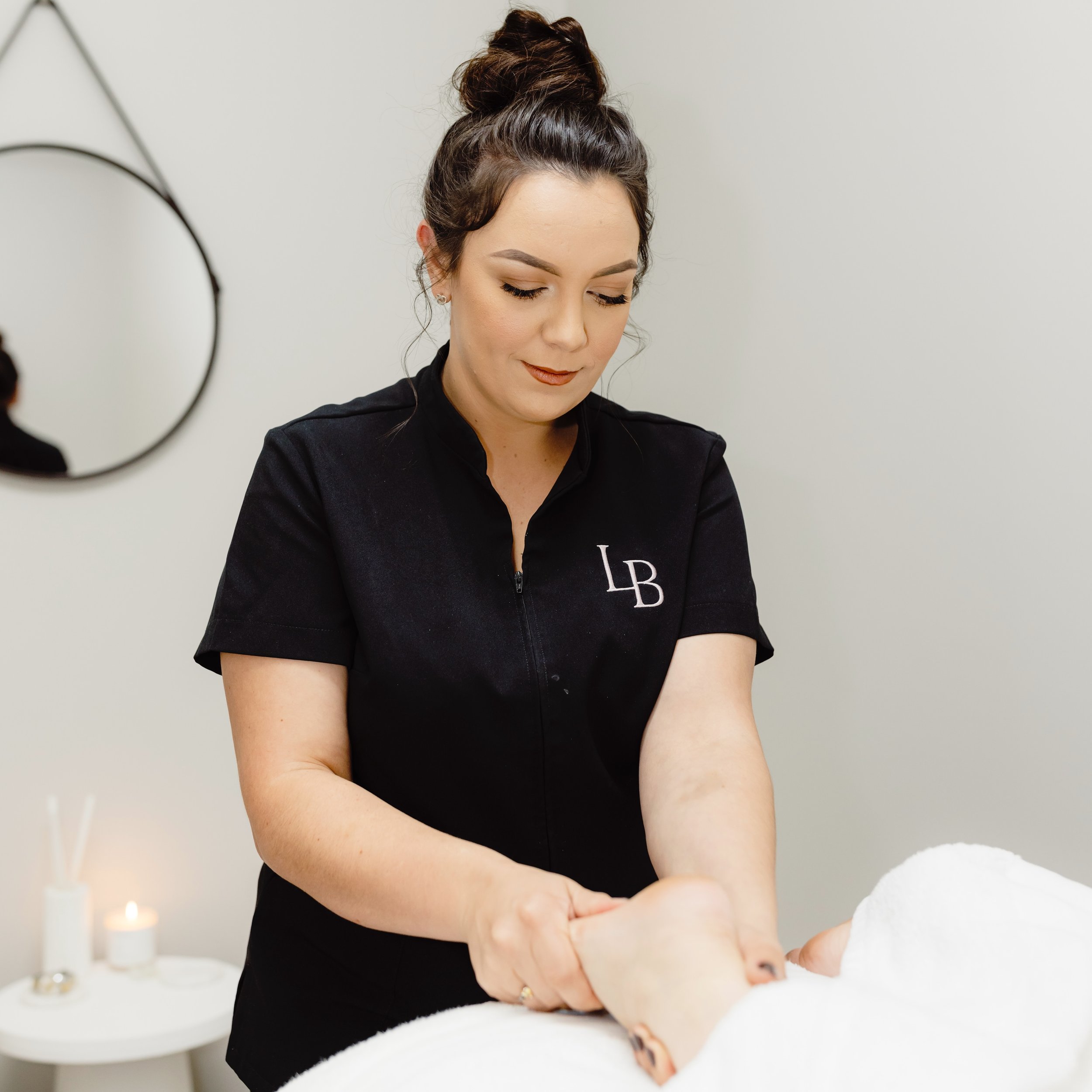 🧖🏼&zwj;♀️Retreat Spa Packages 🧖🏼&zwj;♀️
We have a rare opportunity this weekend for one of our brand new Spa retreat packages ! 
Saturday: 
10am for Mother&rsquo;s Day retreat, Bespoke retreat or Revitalise Retreat 

11:30am for Mother&rsquo;s da