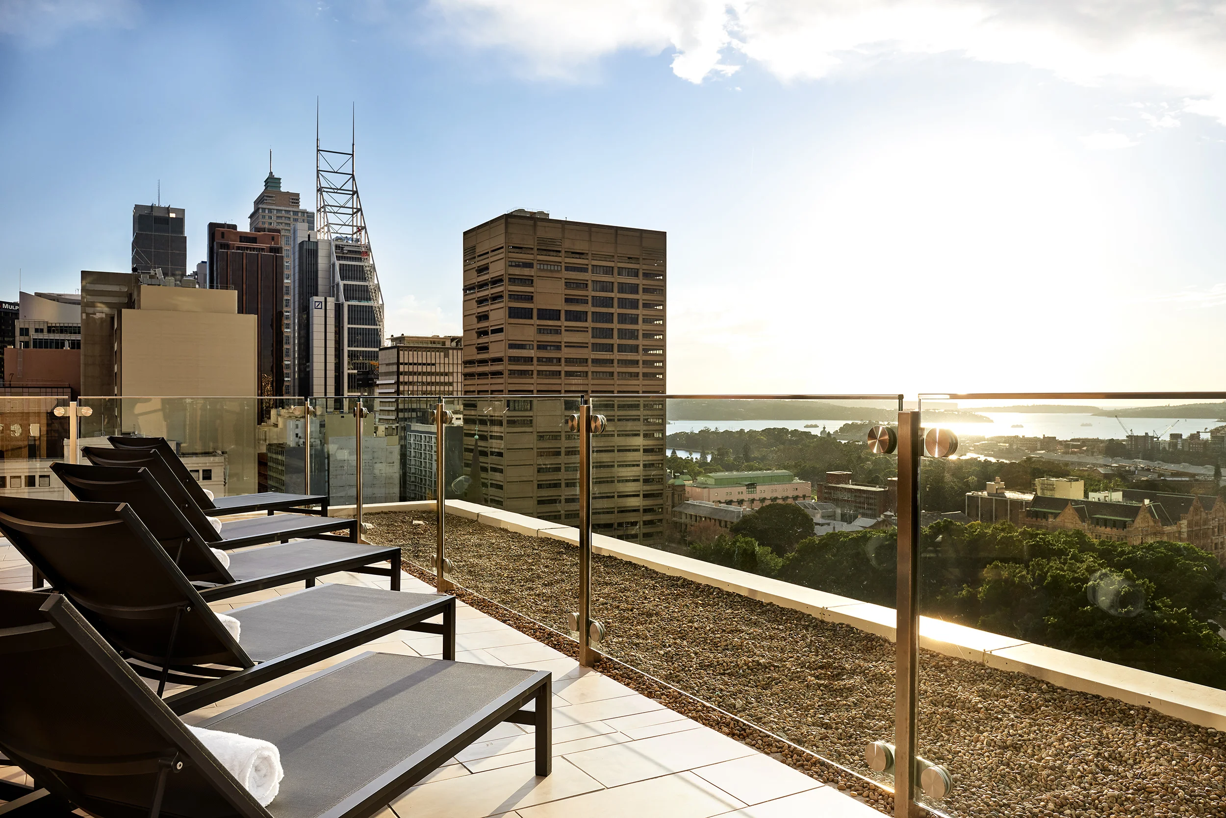 SHE_SYDSI_PoolTerrace_09-1.jpg