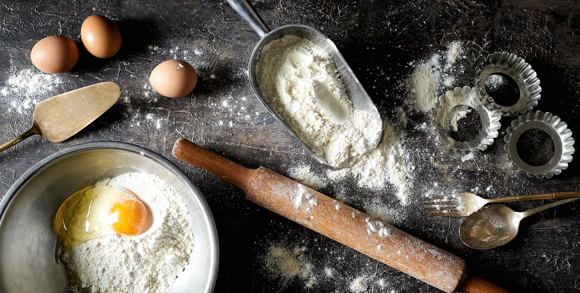 rawfloureggs_banner_18.jpg