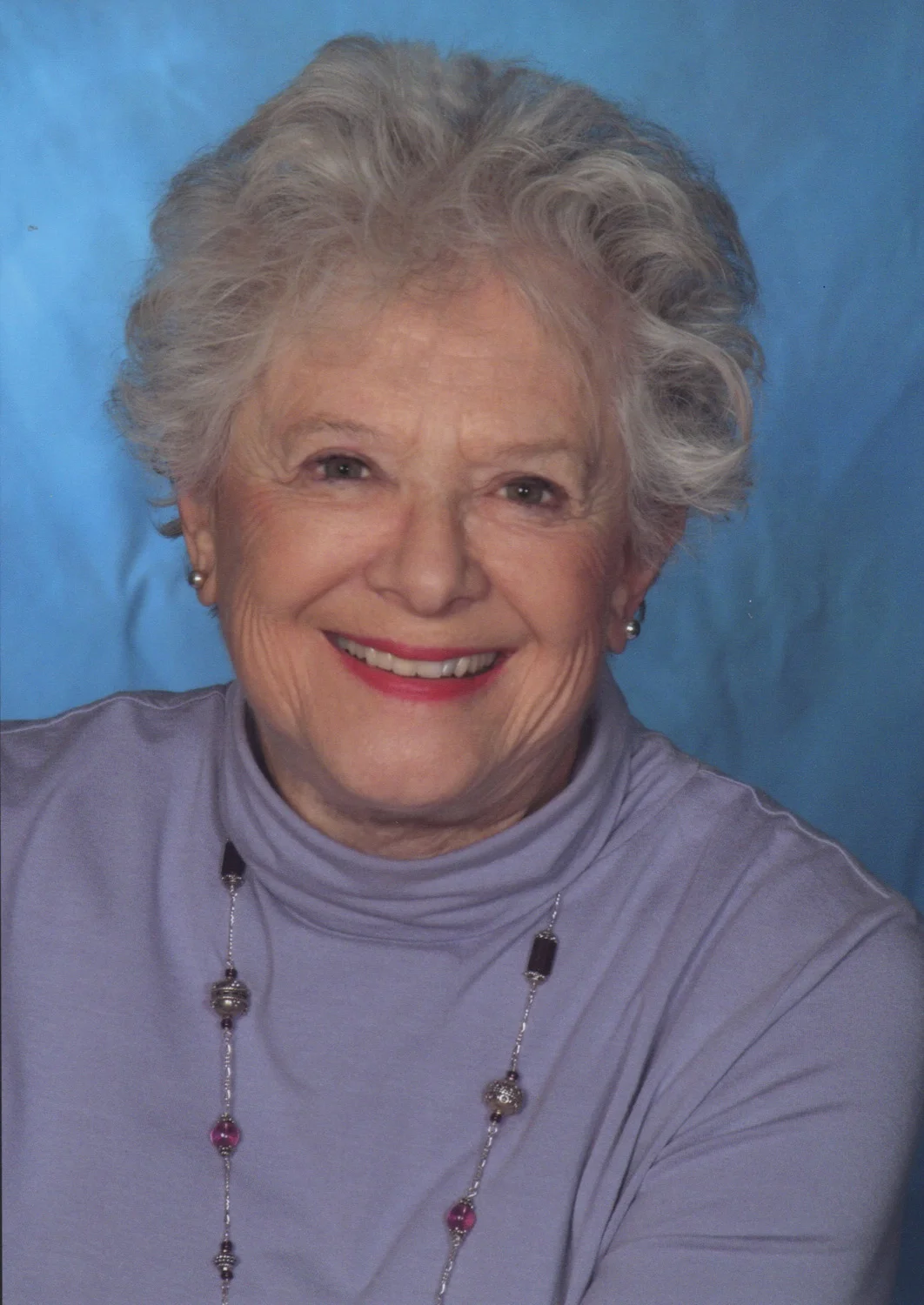 Roslyn Alexander (SAG-AFTRA|Equity)