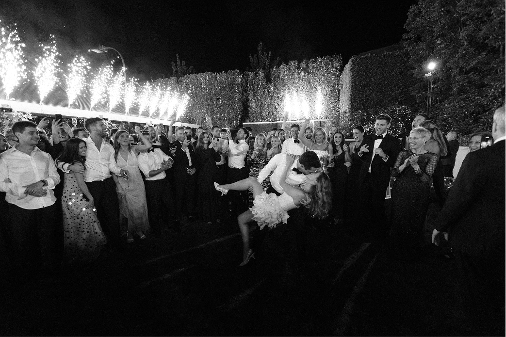 favourites gallery-Lauren&OliverWedding_B&W-992 1.png