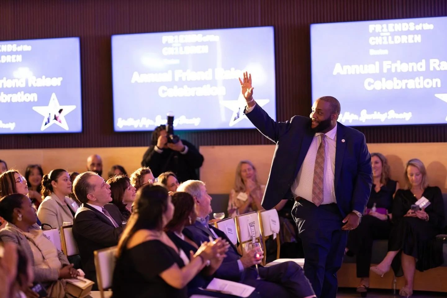 So glad we had the chance to support @FriendsBoston with an unforgettable Friend Raiser spotlighting the inspiring stories of their Achievers and honoring @LibertyMutual with the Power of One Award. #EventsWithPurpose #NonProfitEvents #BostonEventPla