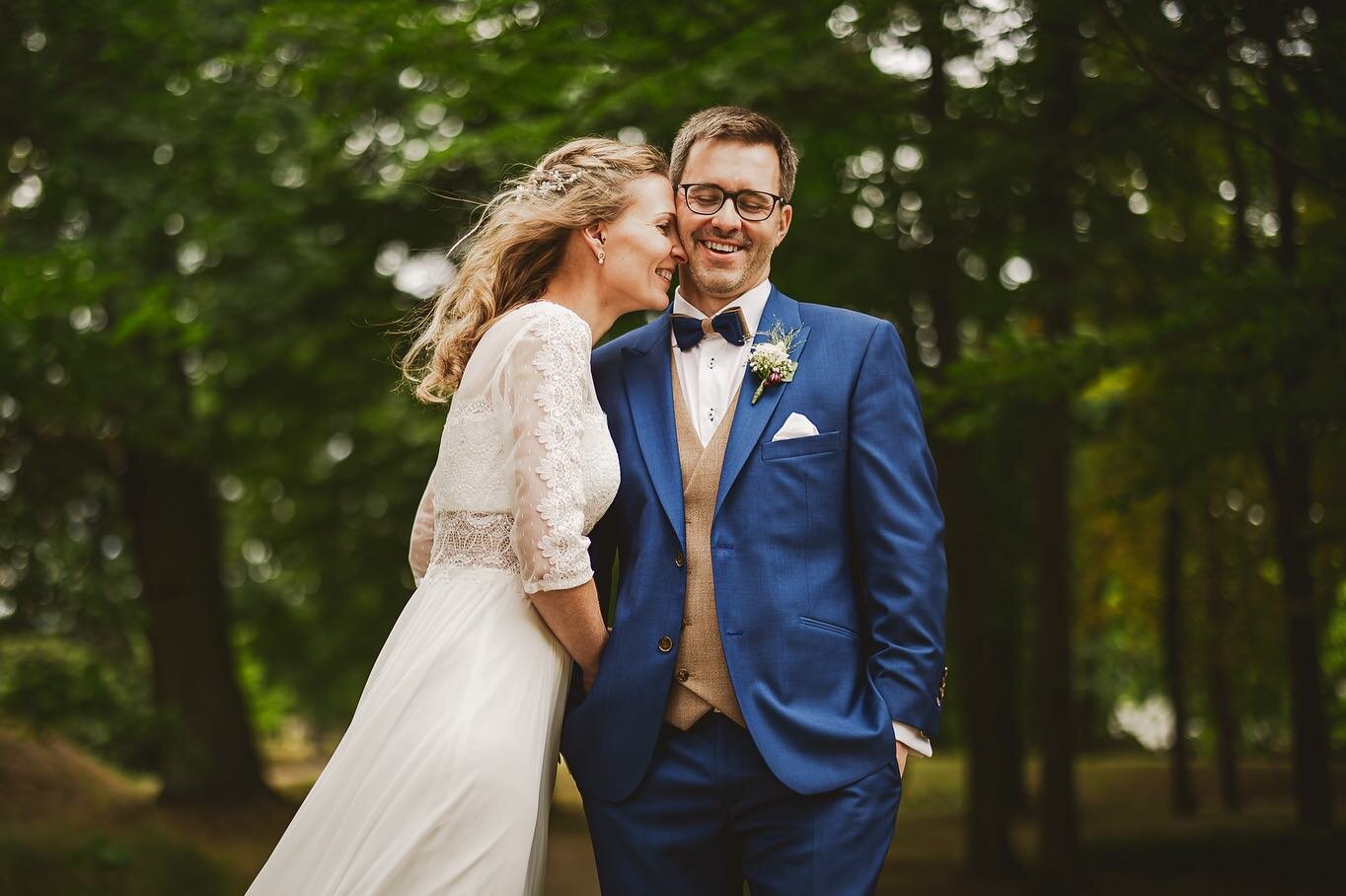 // 👰🤵 Daniela + Sven ❤️ //
.
.
.
#lovemyjob #hochzeitsfotograf #hochzeiten_spreewald #hochzeiten_lausitz #hochzeiten_brandenburg #hochzeiten_sachsen #hochzeitsreportage #hochzeitsfotografdresden #hochzeitsfotografie #hochzeitslocation #hochzeitsfie