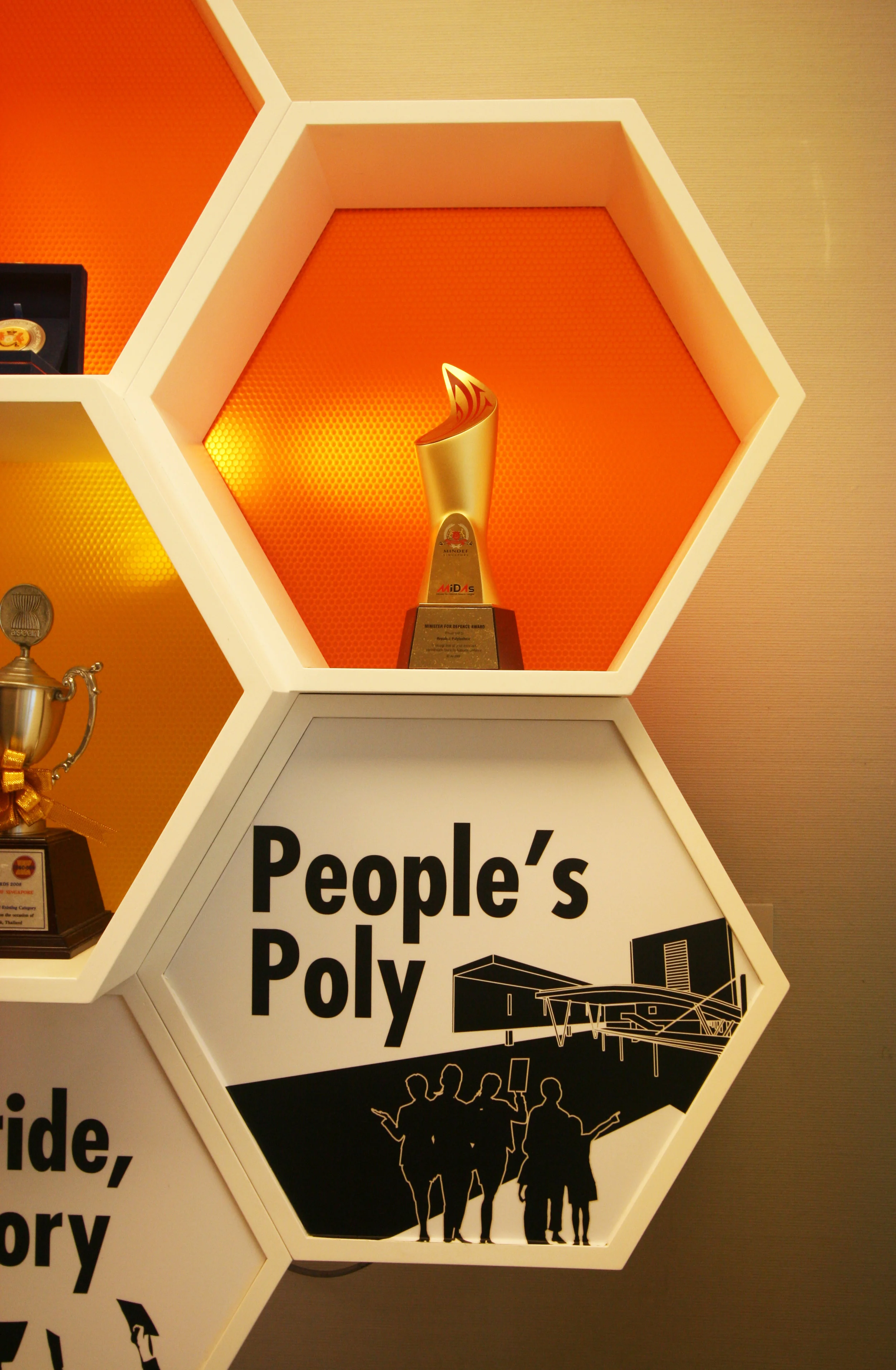  Republic Polytechnic - Display Shelves 