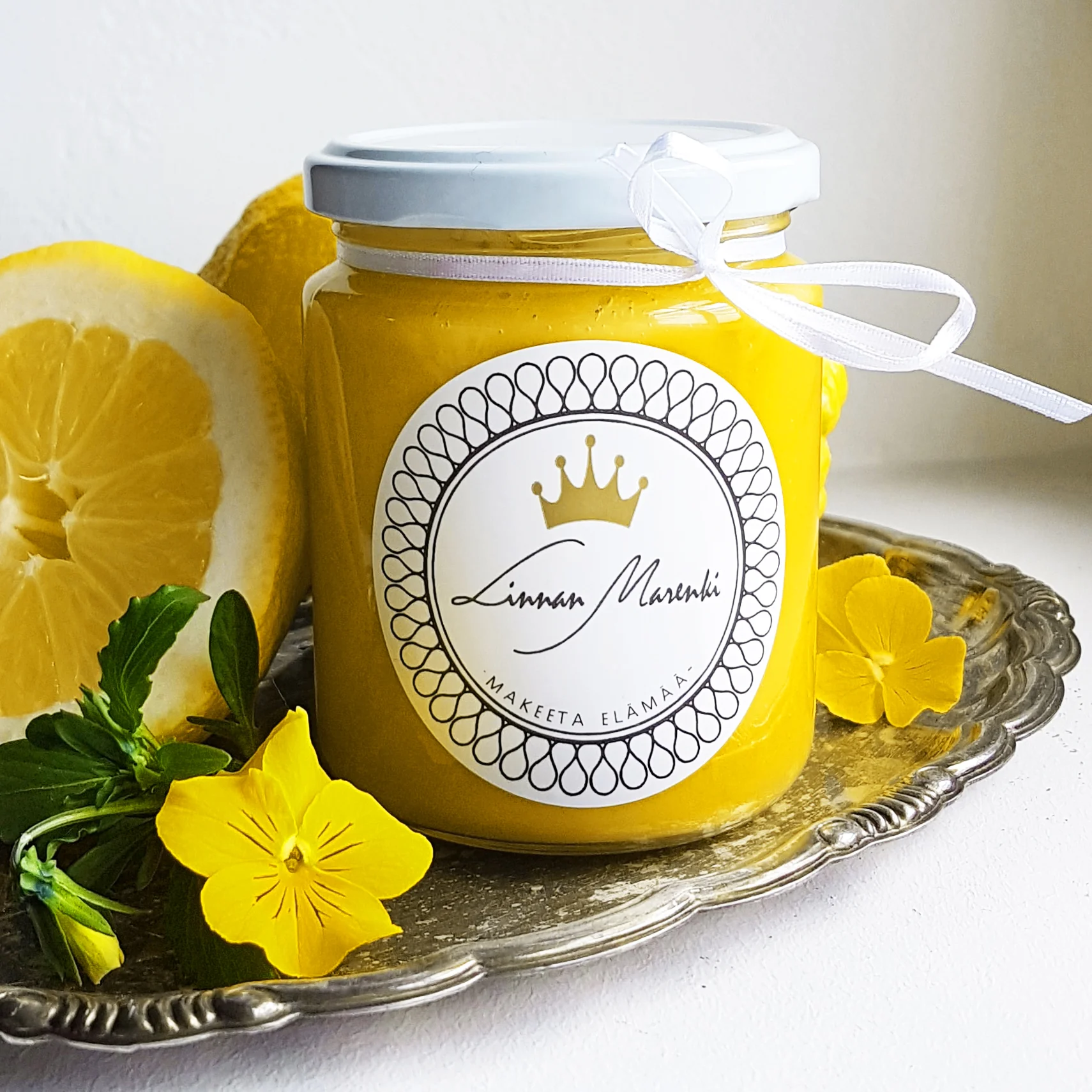 linnanmarenki_lemon curd.jpg