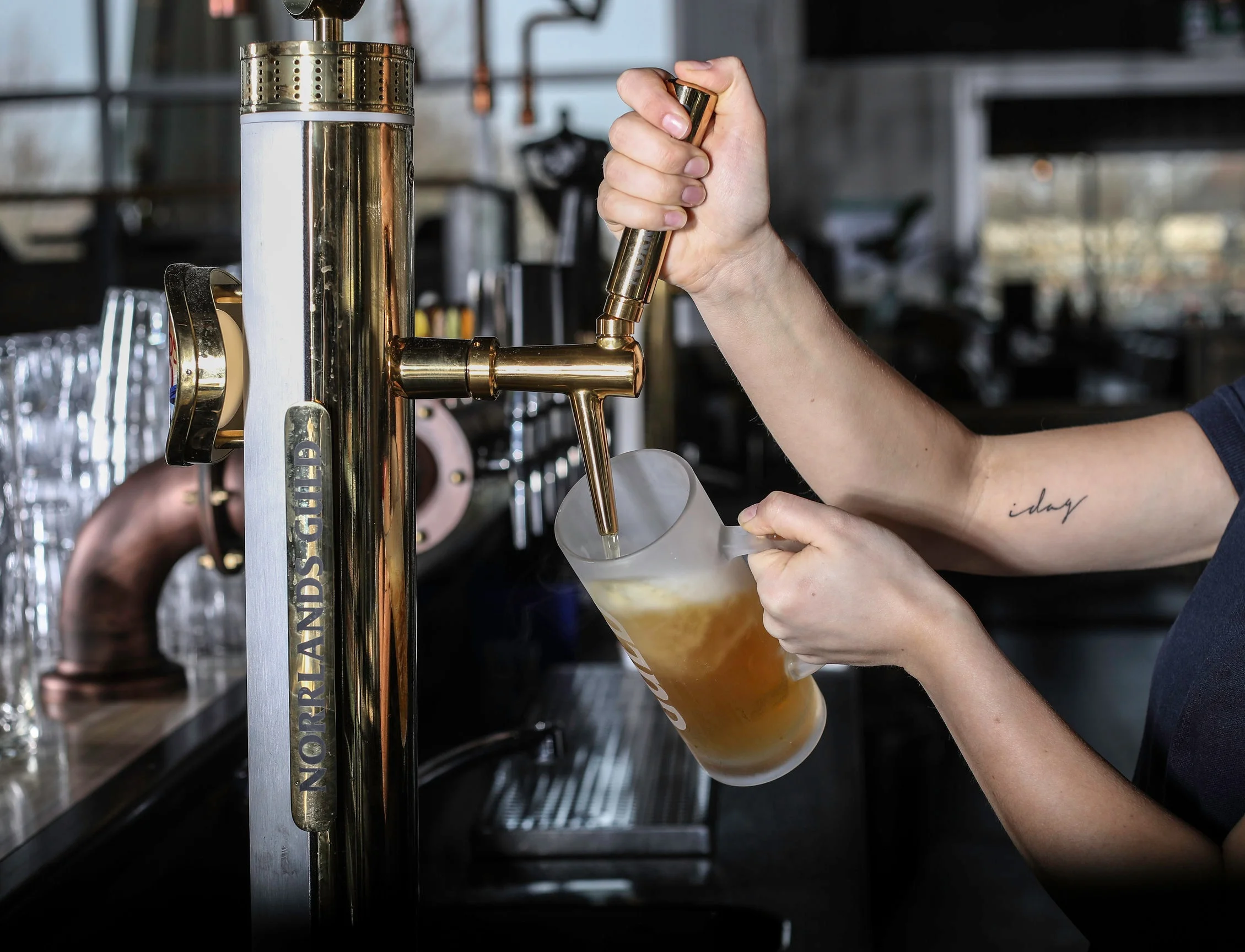 Bar1.jpg
