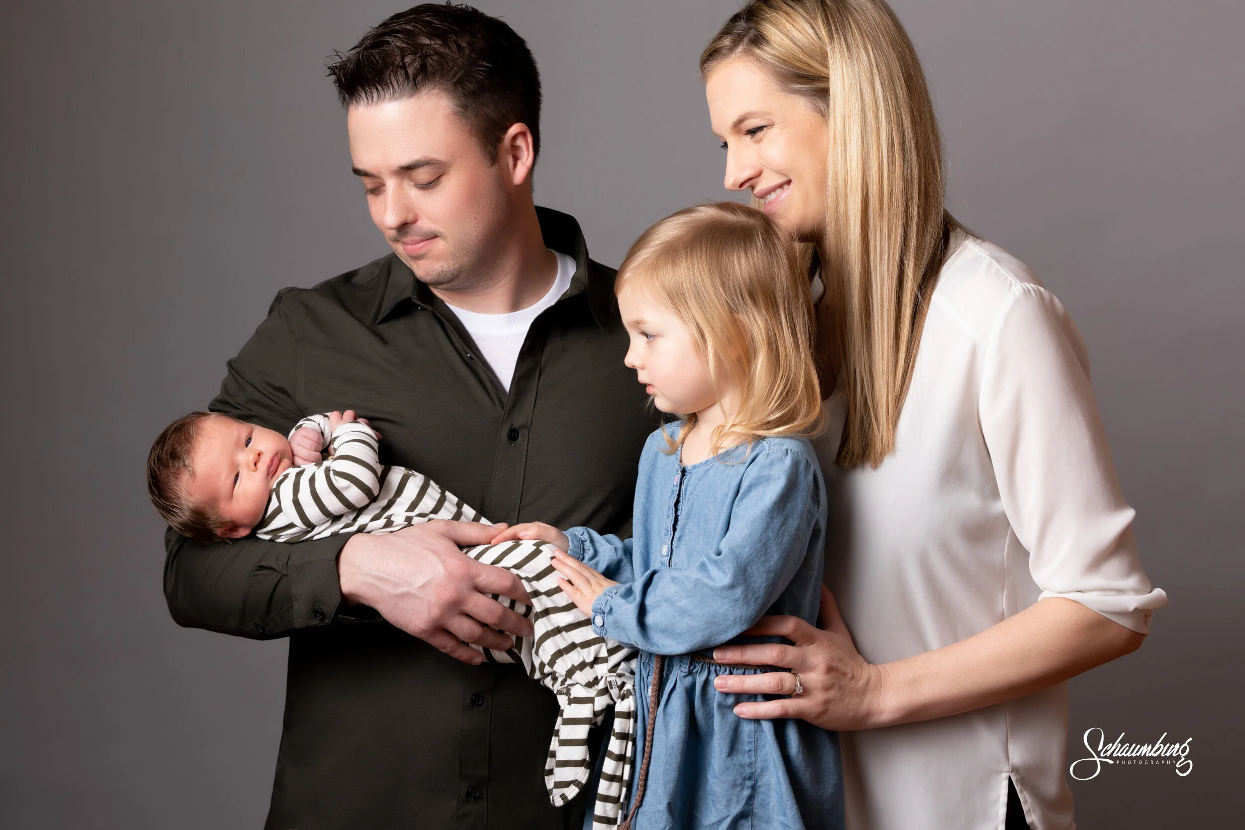 lawrence-ks-newborn-photographer-01.jpg