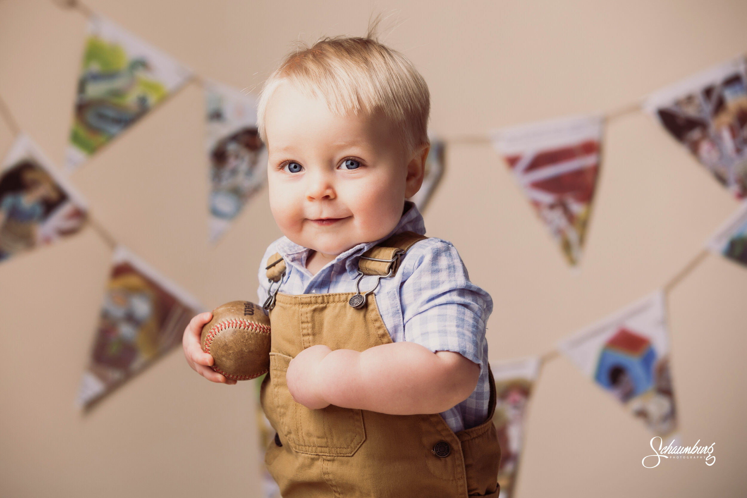 Aiden's One Year Session | Emmalee Schaumburg | Kansas Photographer