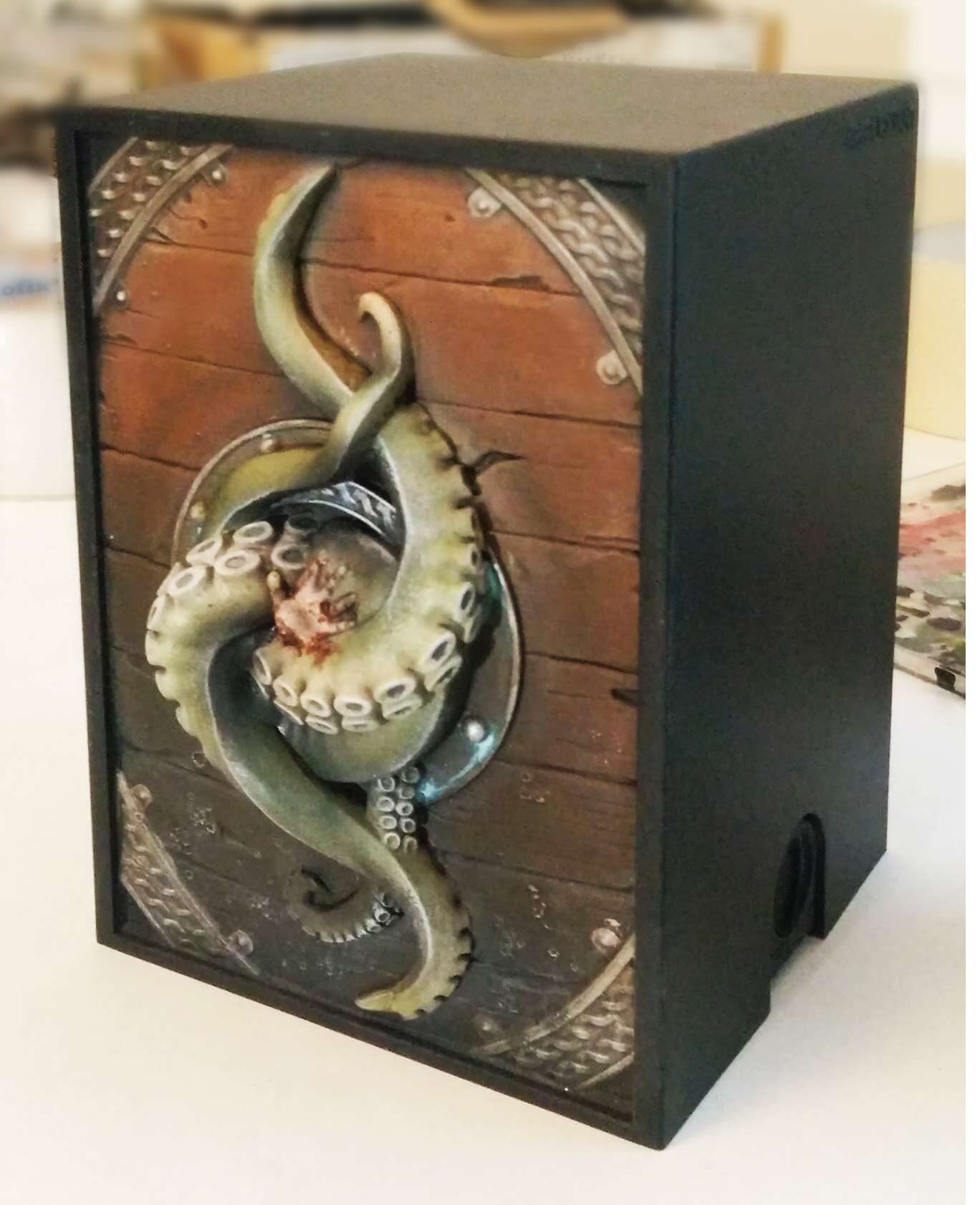 altered_deckbox_kraken3.jpg