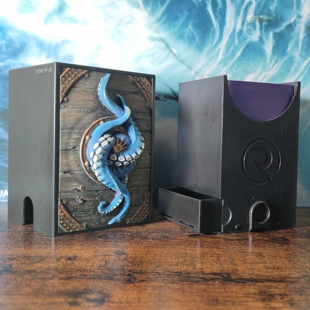 kraken-repliquant-bleu-deck-box-tour-a-des-02.jpg