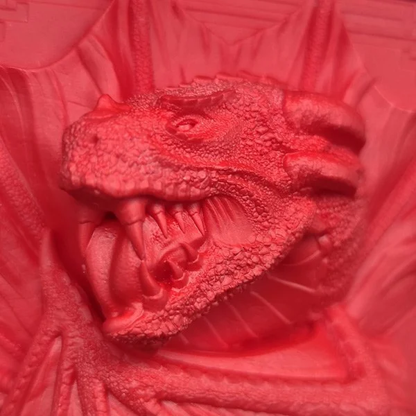 dragon-carved-sculpture-dice-tower-details.jpg