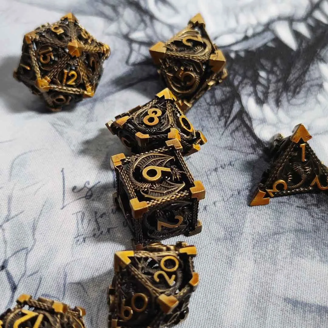 Hollow Dragon - doré - Set de dés Metal JDR
