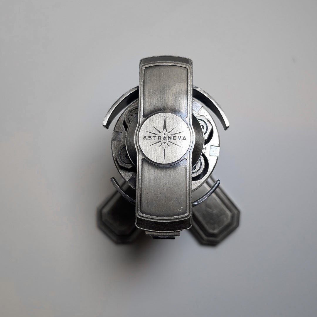 sentinelle-astranova-acier-metal-repliquant-set-7des-JDR-D4.jpg