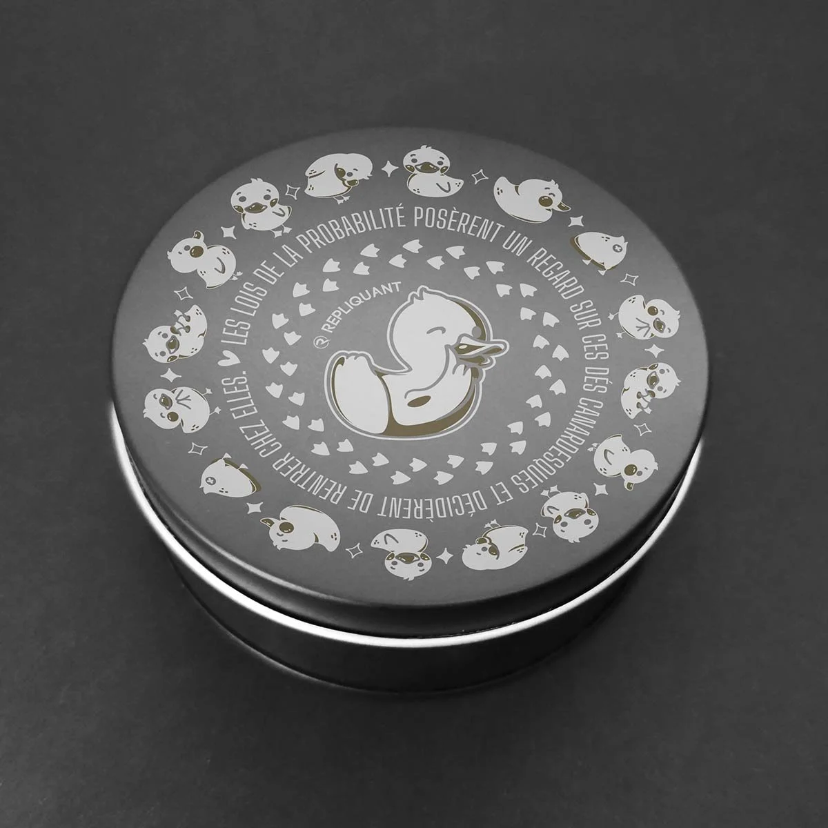 boite-dice-metallique-ronde-jdr-canard.jpg
