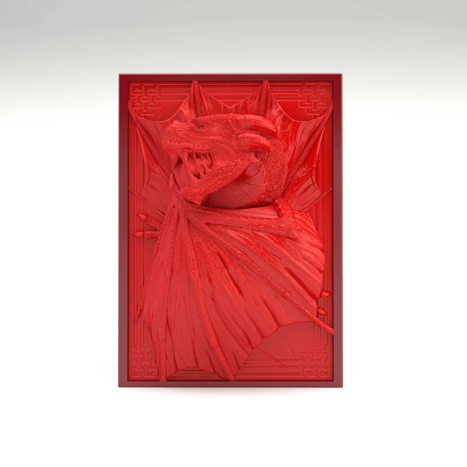 Deck box sculptée d’un dragon rouge. Idéal pour protéger et embellir un deck JCC, format 100+ ou 60+15. Vue de face, boité fermée.