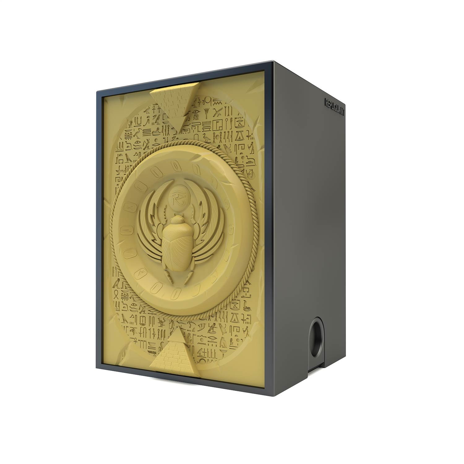 Deck box sculptée égyptienne avec un scarabée au centre de couleur ocre. Idéal pour protéger et embellir un deck JCC, format 100+ ou 60+15. Vue de droite, boité fermée.