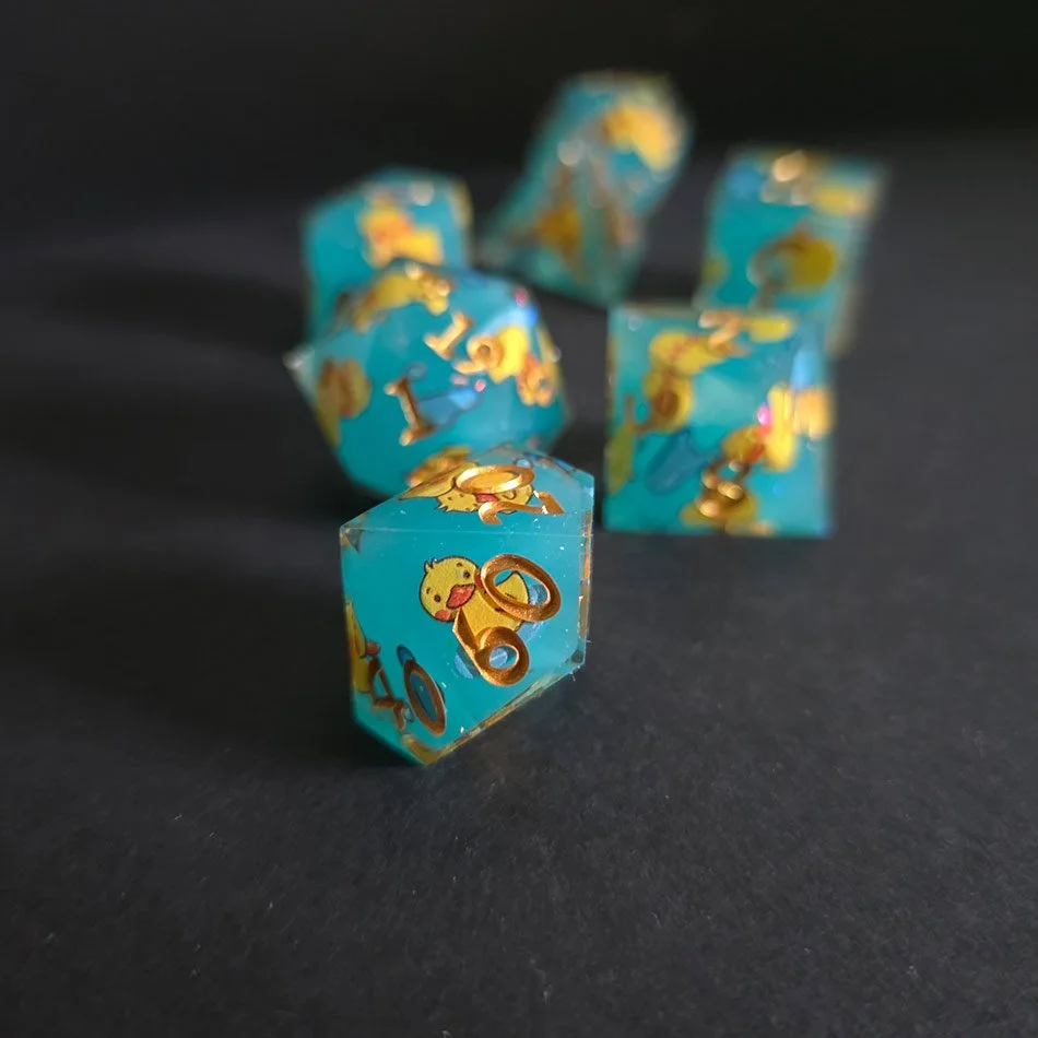 canatd-resine-dice-set-repliquant-rpg.jpg