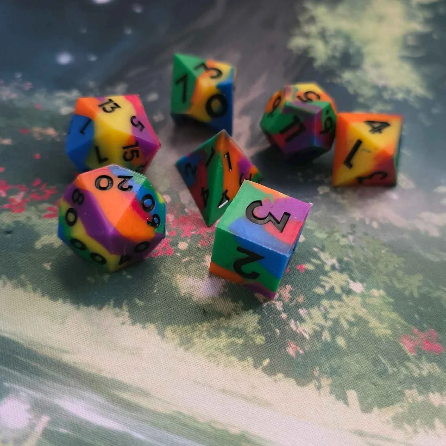 silicone-arc-en-ciel-repliquant-set-jeux-de-role.jpg