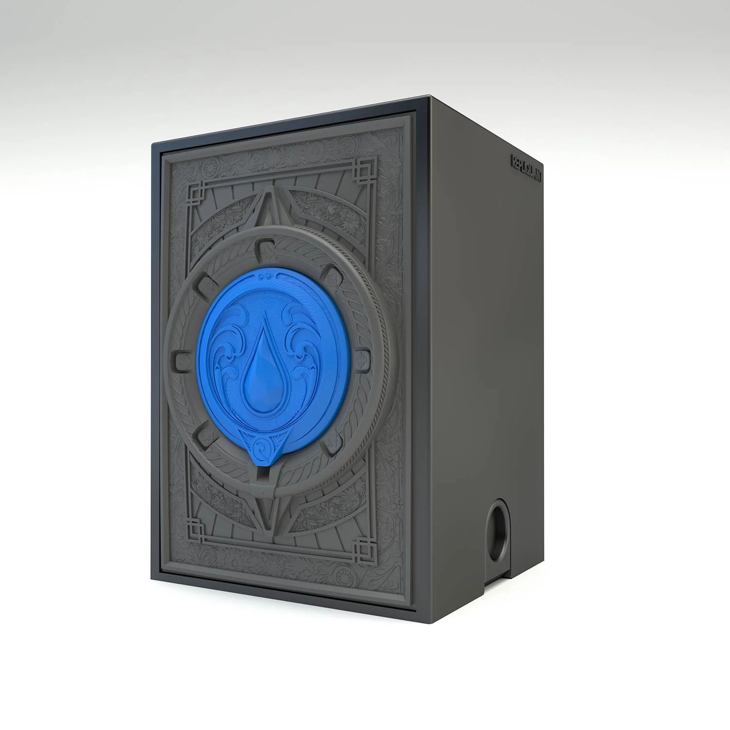 Deck box sculptée représentant une goutte d’eau. Idéal pour protéger et embellir un deck JCC, format 100+ ou 60+15. Vue de droite, boité fermée.