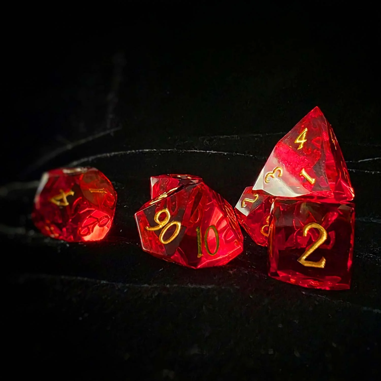 prisme-rouge-resine-repliquant-set-jdr.jpg