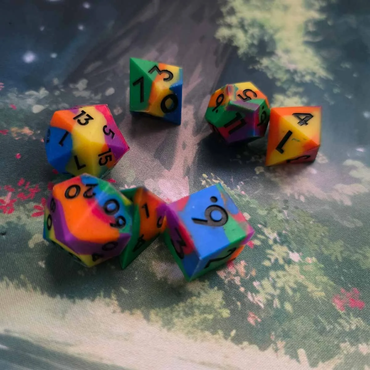 silicone-arc-en-ciel-repliquant-set-dice-jdr.jpg