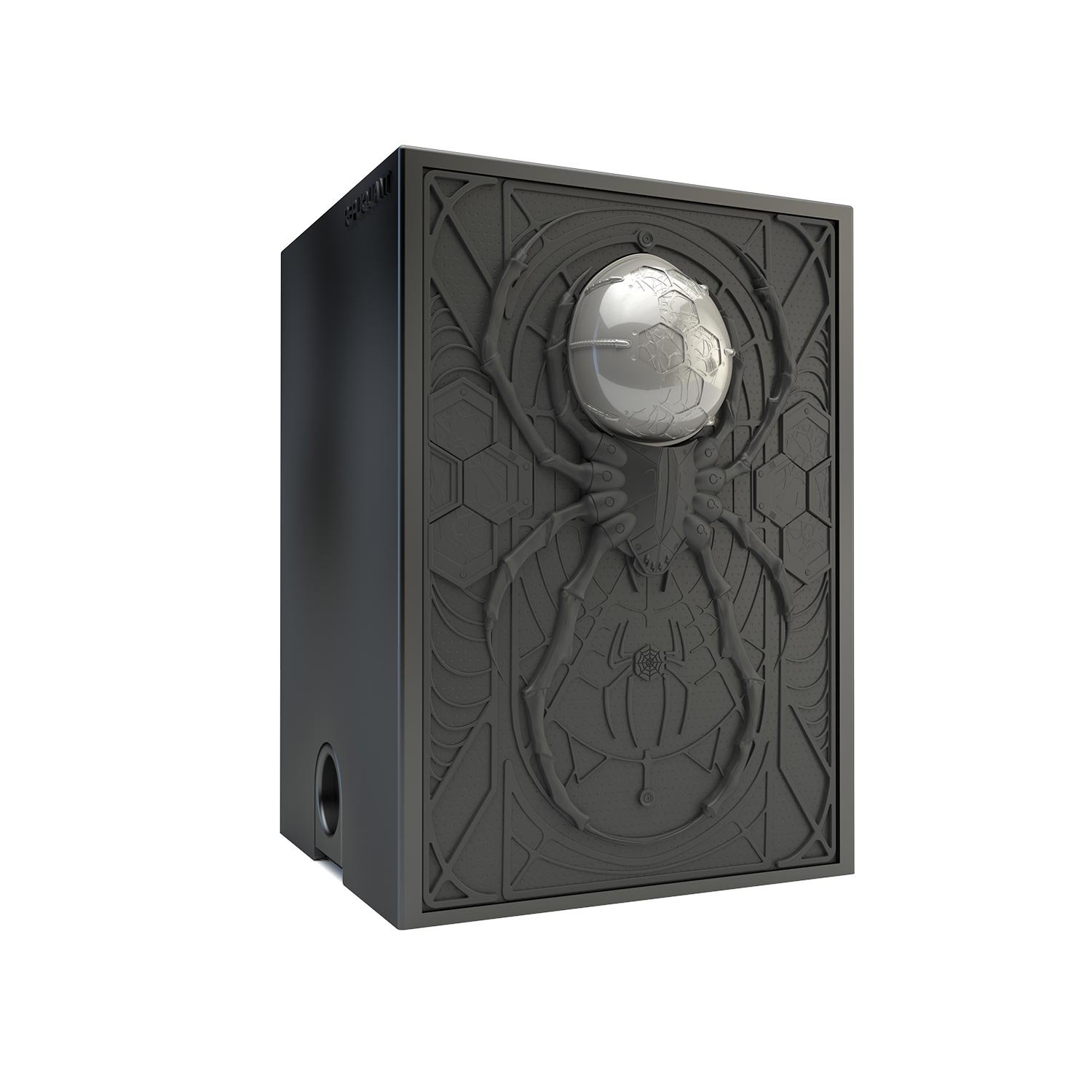 Deck box sculptée sculptée d’une araignée mécanique sur sa toile. Idéal pour protéger et embellir un deck JCC, format 100+ ou 60+15. Vue de gauche, boité fermée.