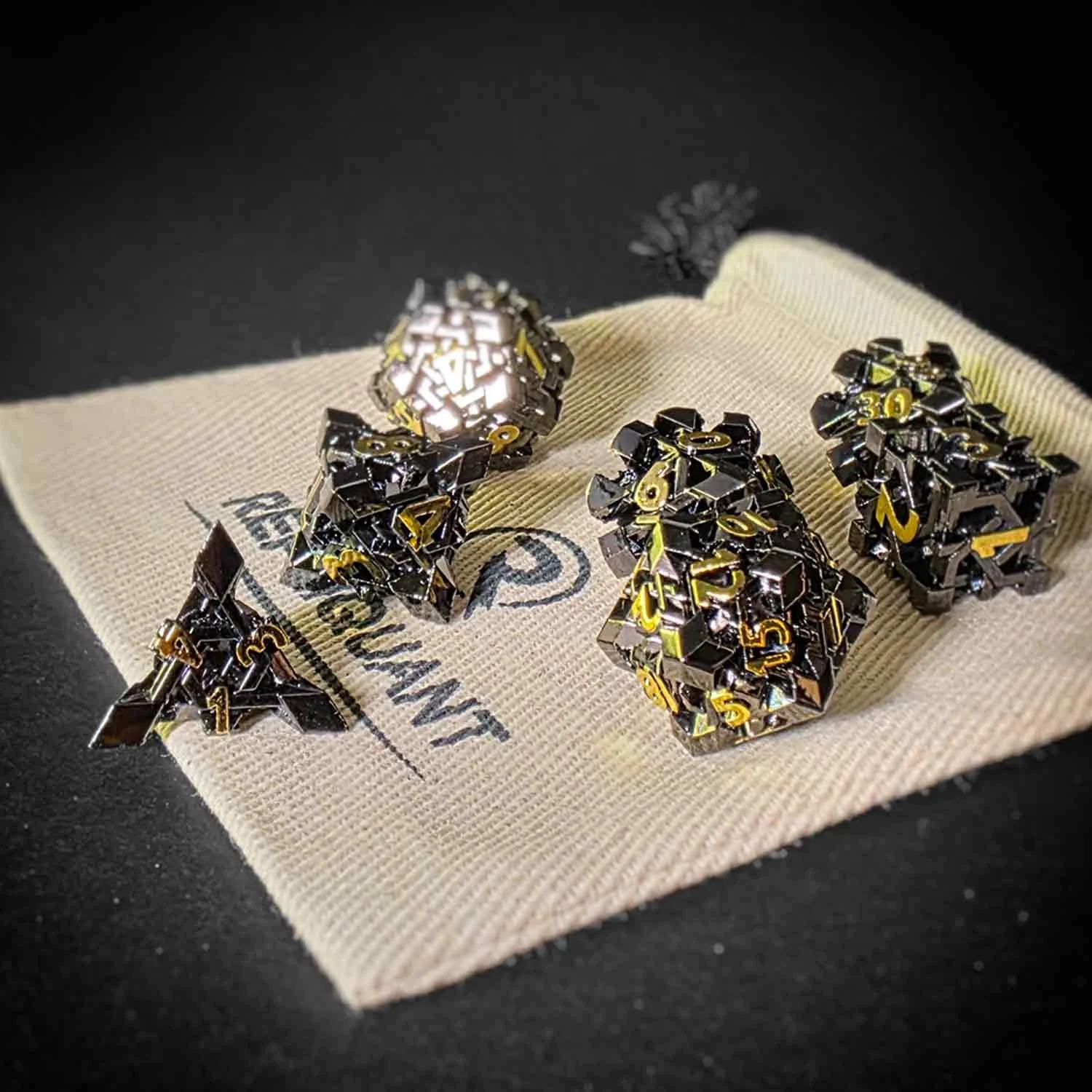 enigme-metal-repliquant-set-des-pochon-coton-rpg.jpg