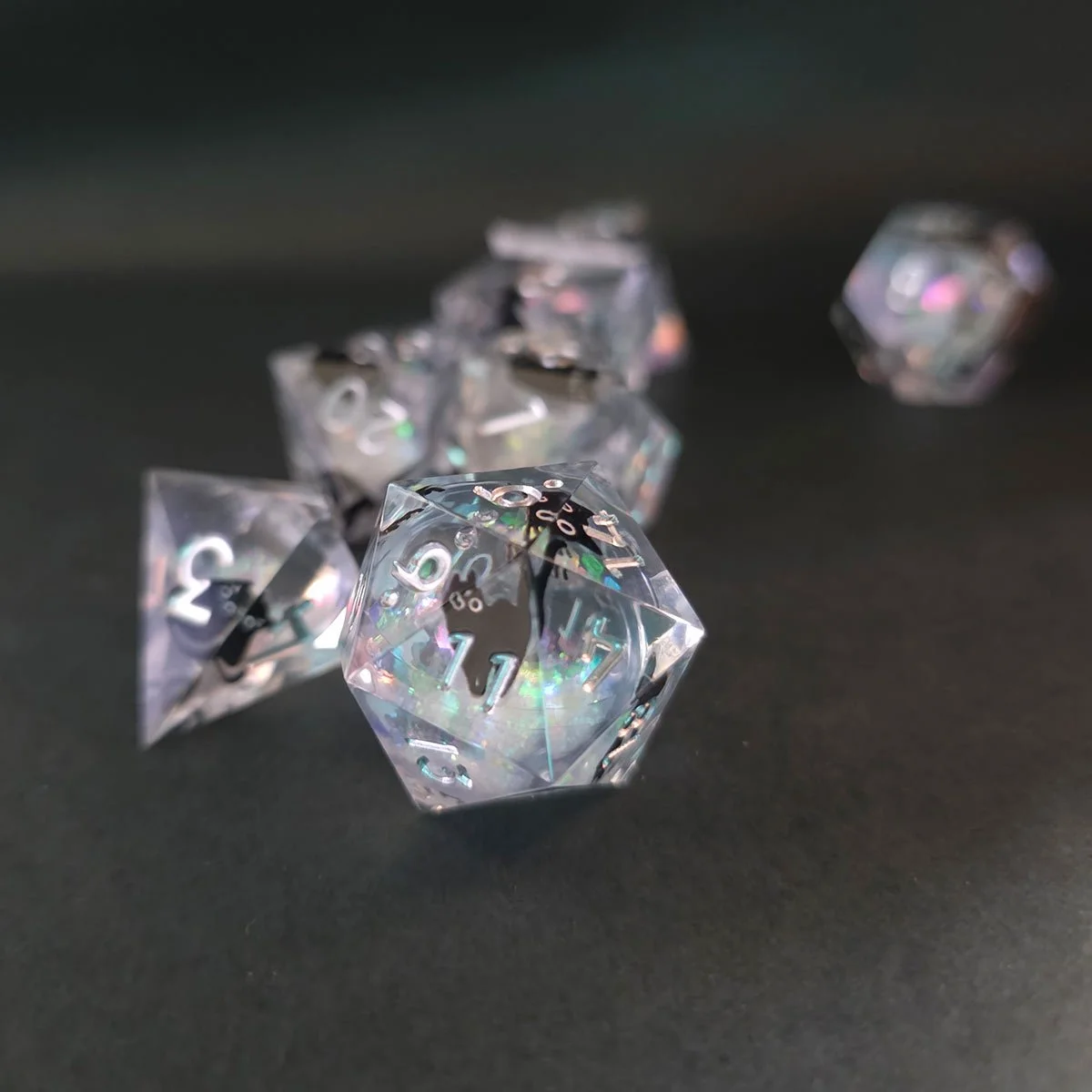 stardust-cat-set-dice-metallique-ronde-jdr-rpg.jpg