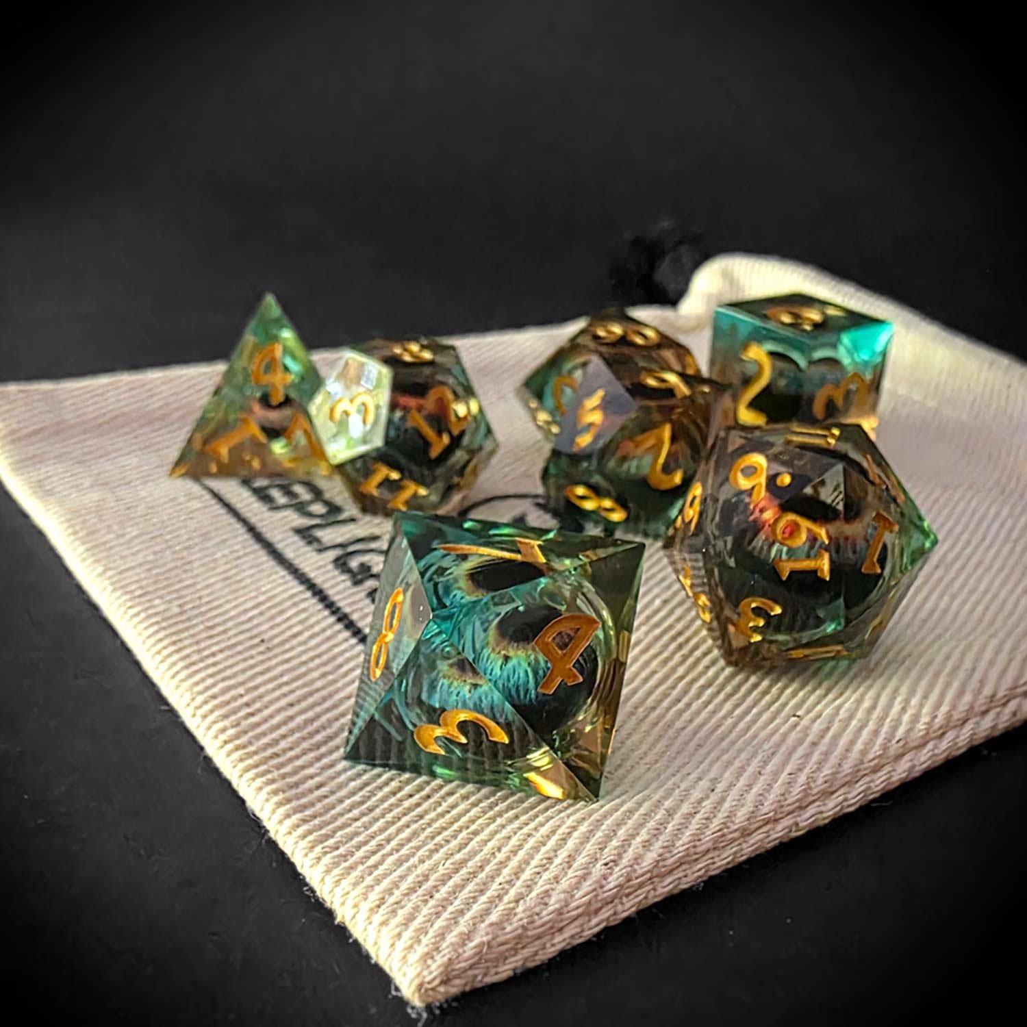 minotaure-resine-liquid-core-repliquant-set-des-pochon-coton-rpg.jpg
