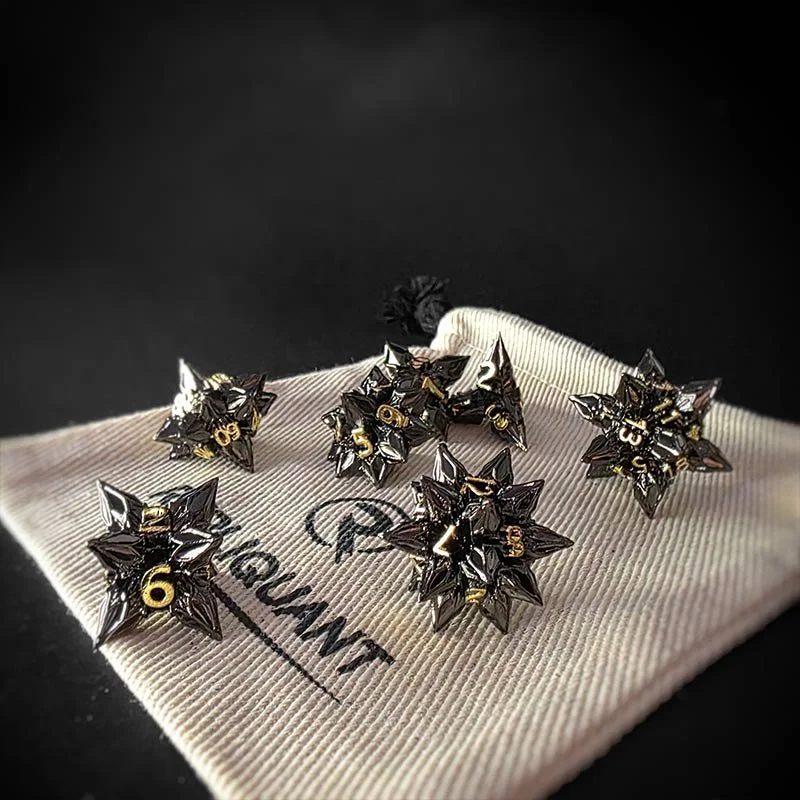 etoies-noires-metal-repliquant-set-des-pochon-coton-rpg.jpg