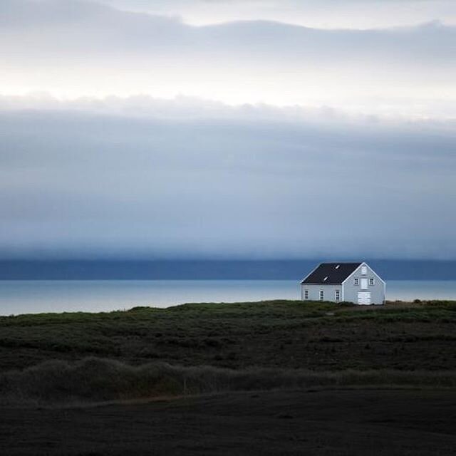 Maker @jonna_van_hesteren maakte schitterende landschap foto&rsquo;s tijdens haar reis door IJsland, ze zijn in de winkel ingelijst te koop. De lijsten zijn van geolied eiken.
#fotografie #fotograaf #landschap #ijsland #photography #nature #landscape