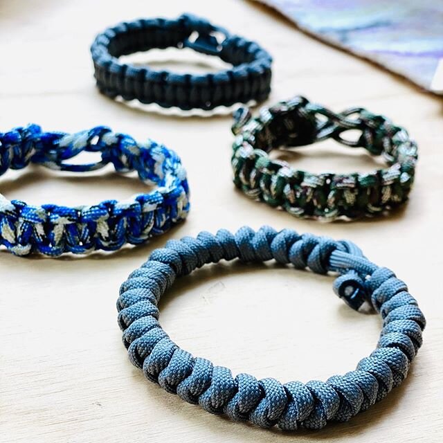 Hand geknoopte armbanden voor stoere mannen of meiden. Made By Julius! In verschillende kleuren en maten #bracelet #male #ｖａｄｅｒｄａｇｔｉｐ 
#touw #armband #geknooptearmband #handmade #sailors #surferdude