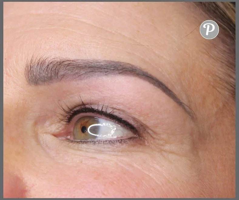Beautiful eyeliner procedure for this lovely lady!

A minimal bottom eyeliner, just a little pigment implanted in the lash line and more pigment for the top lid to create permanent, perfect definition.

No smudging, always there and always perfect!

